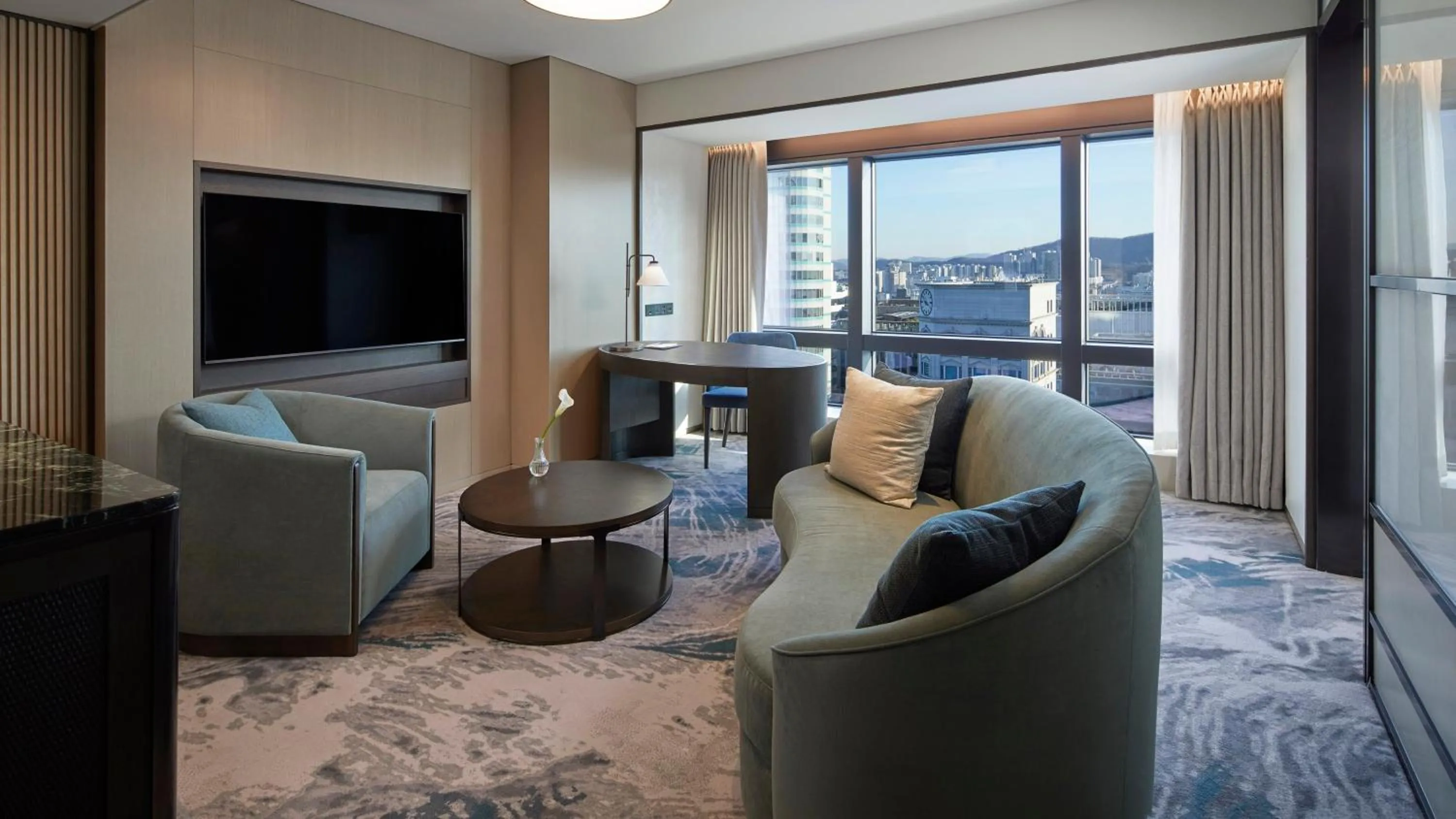 Photo of the whole room in Grand InterContinental Seoul Parnas by IHG