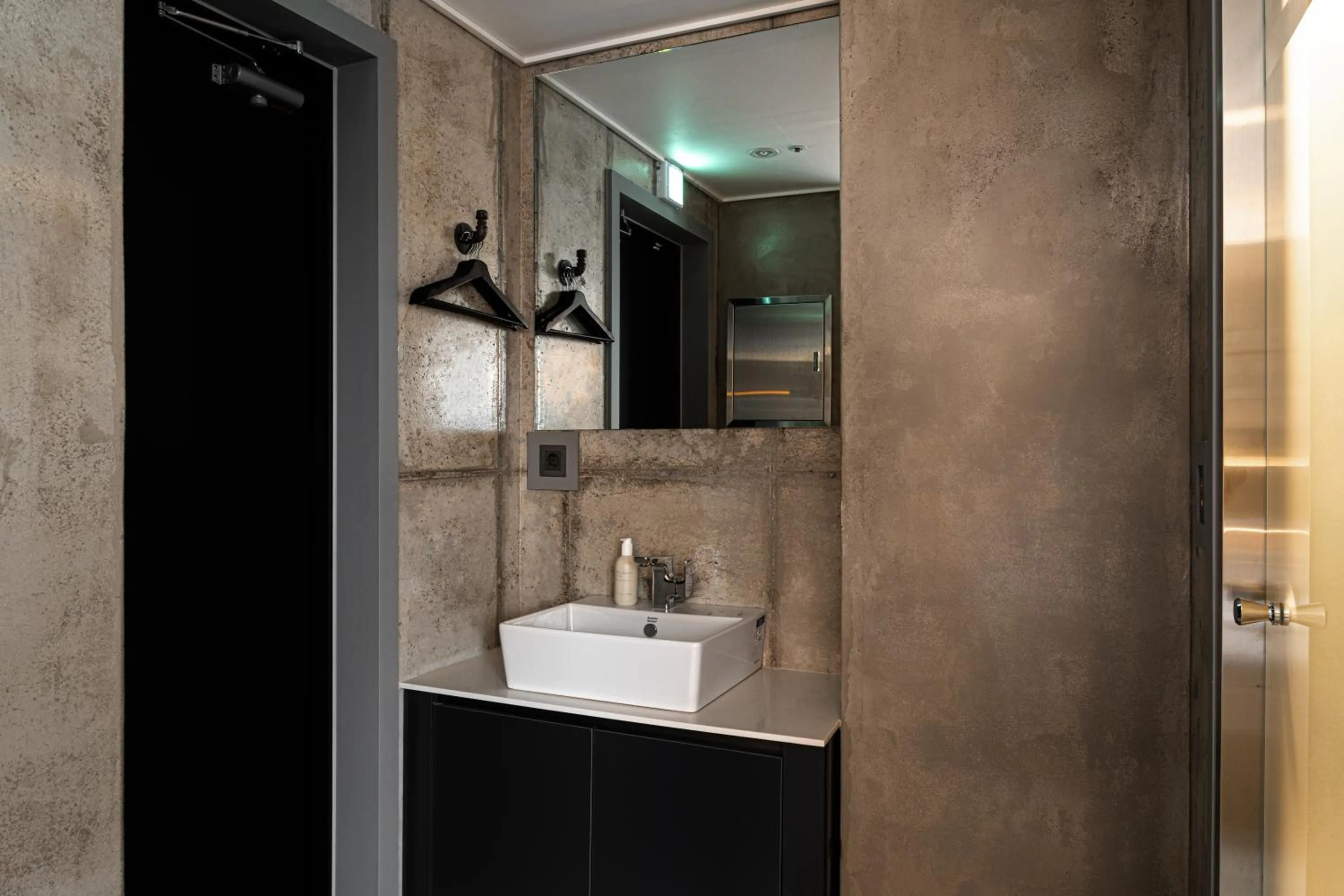 Bathroom in Urbanstay Boutique Nampo BIFF