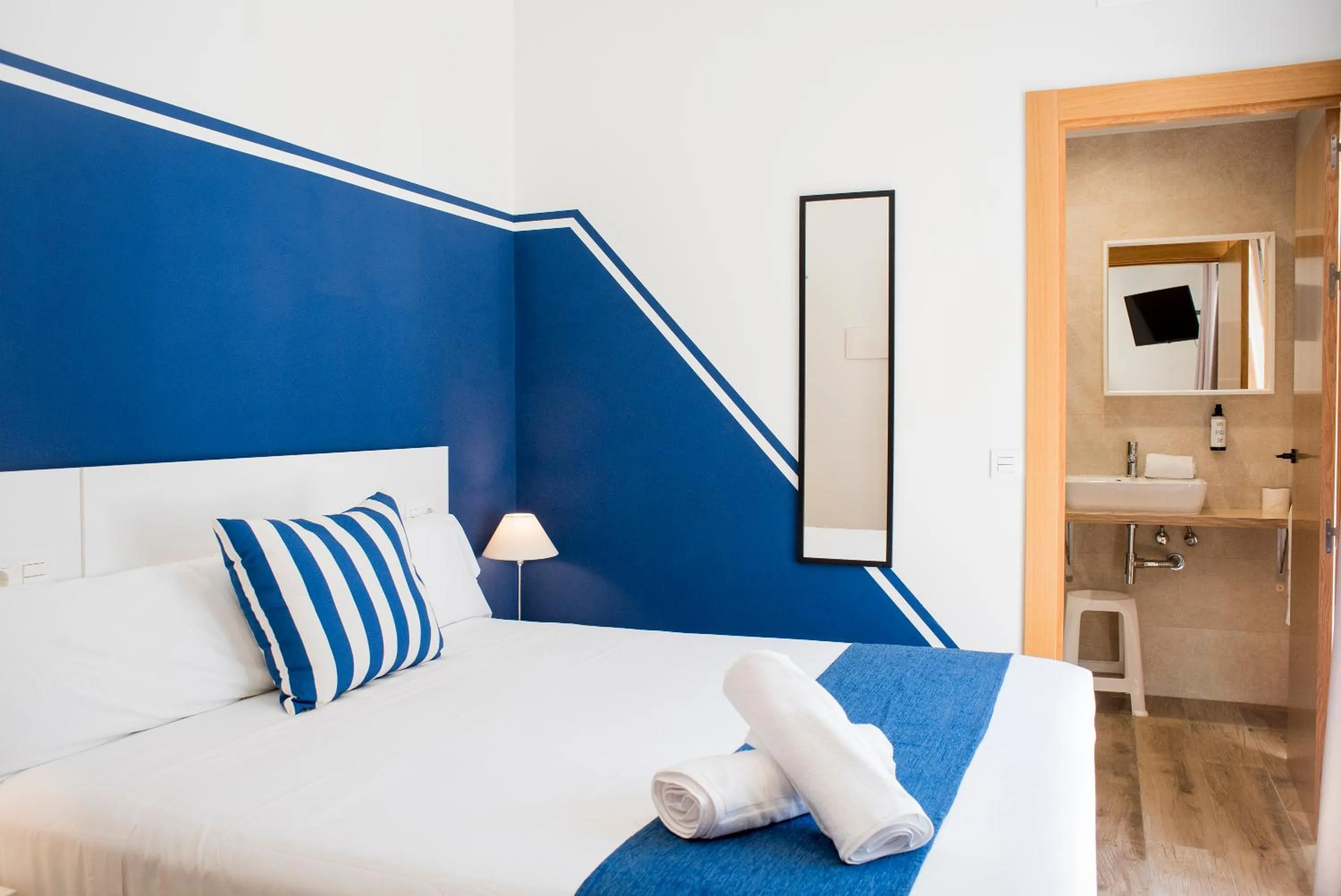 Bed in Hotel Náutico Santander