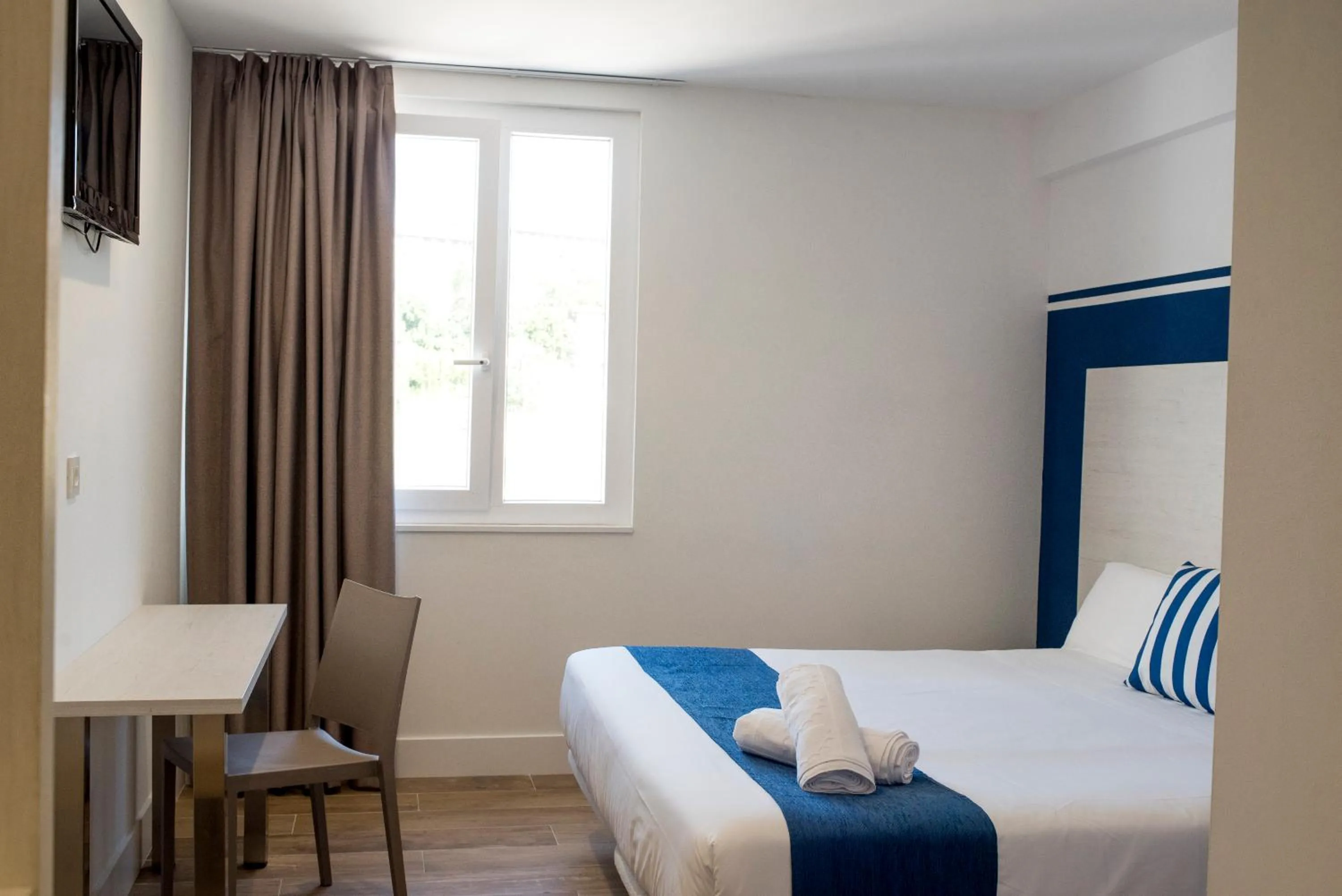 Bed in Hotel Náutico Santander