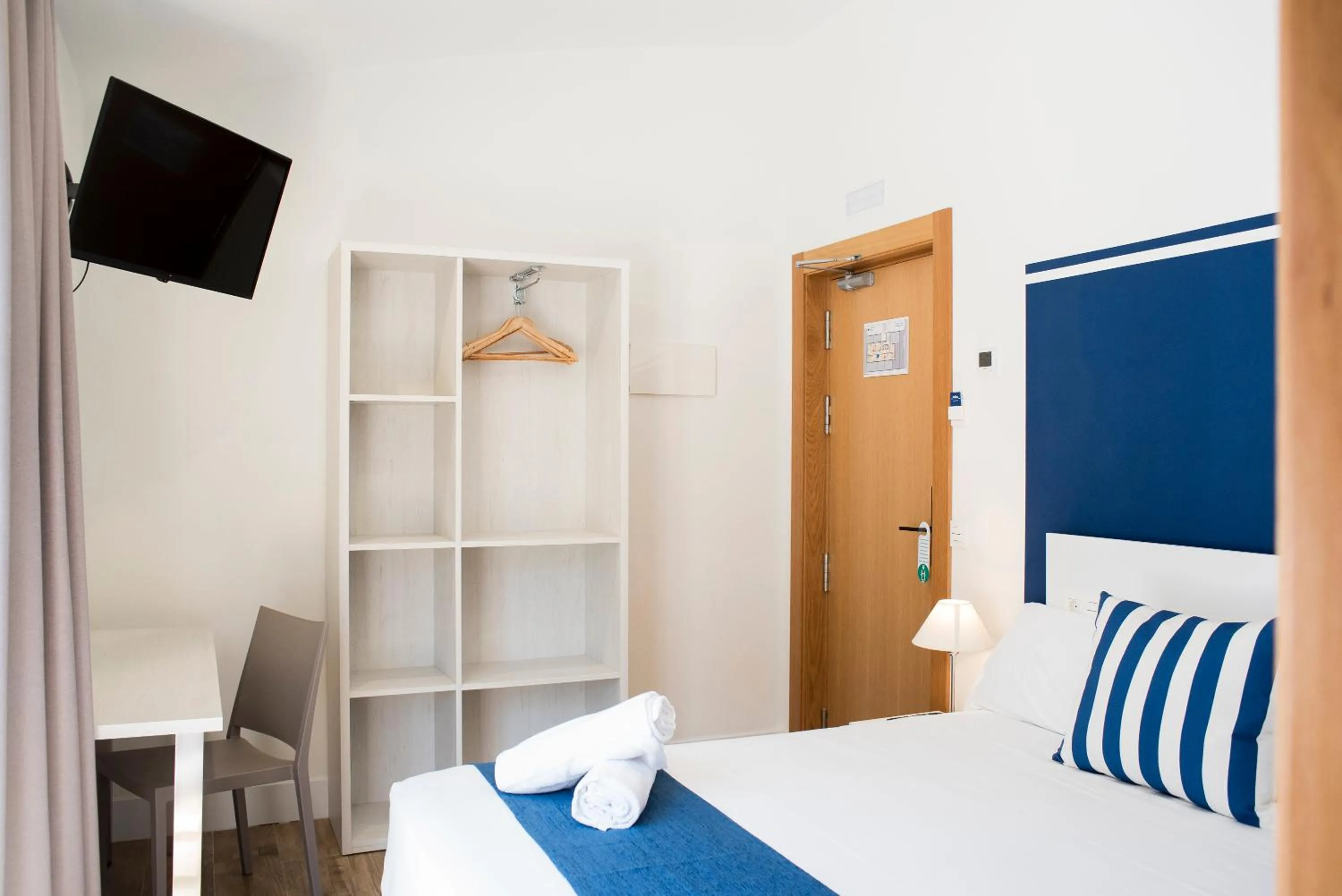 Bed in Hotel Náutico Santander