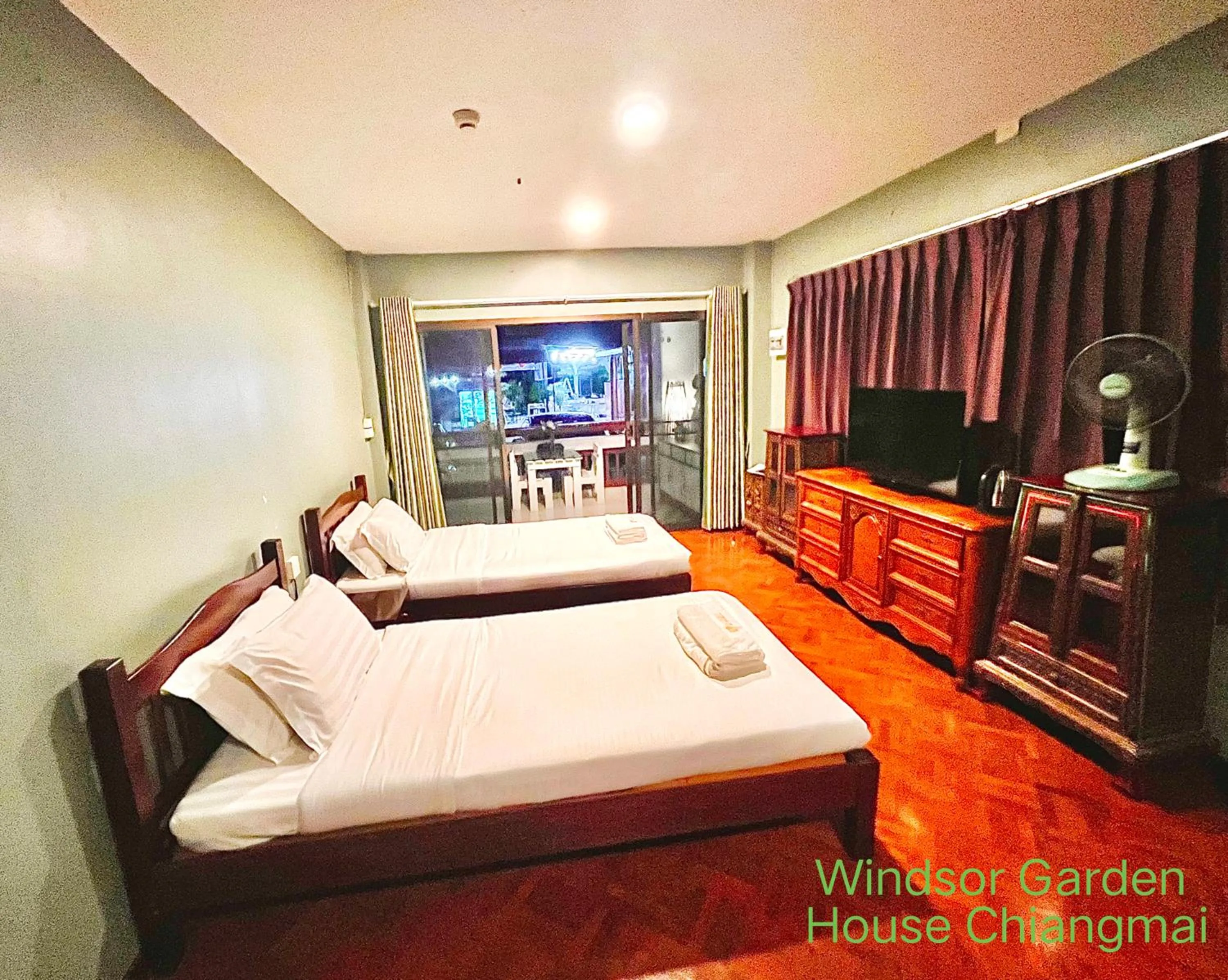 Bed in Windsor Garden House Chiangmai