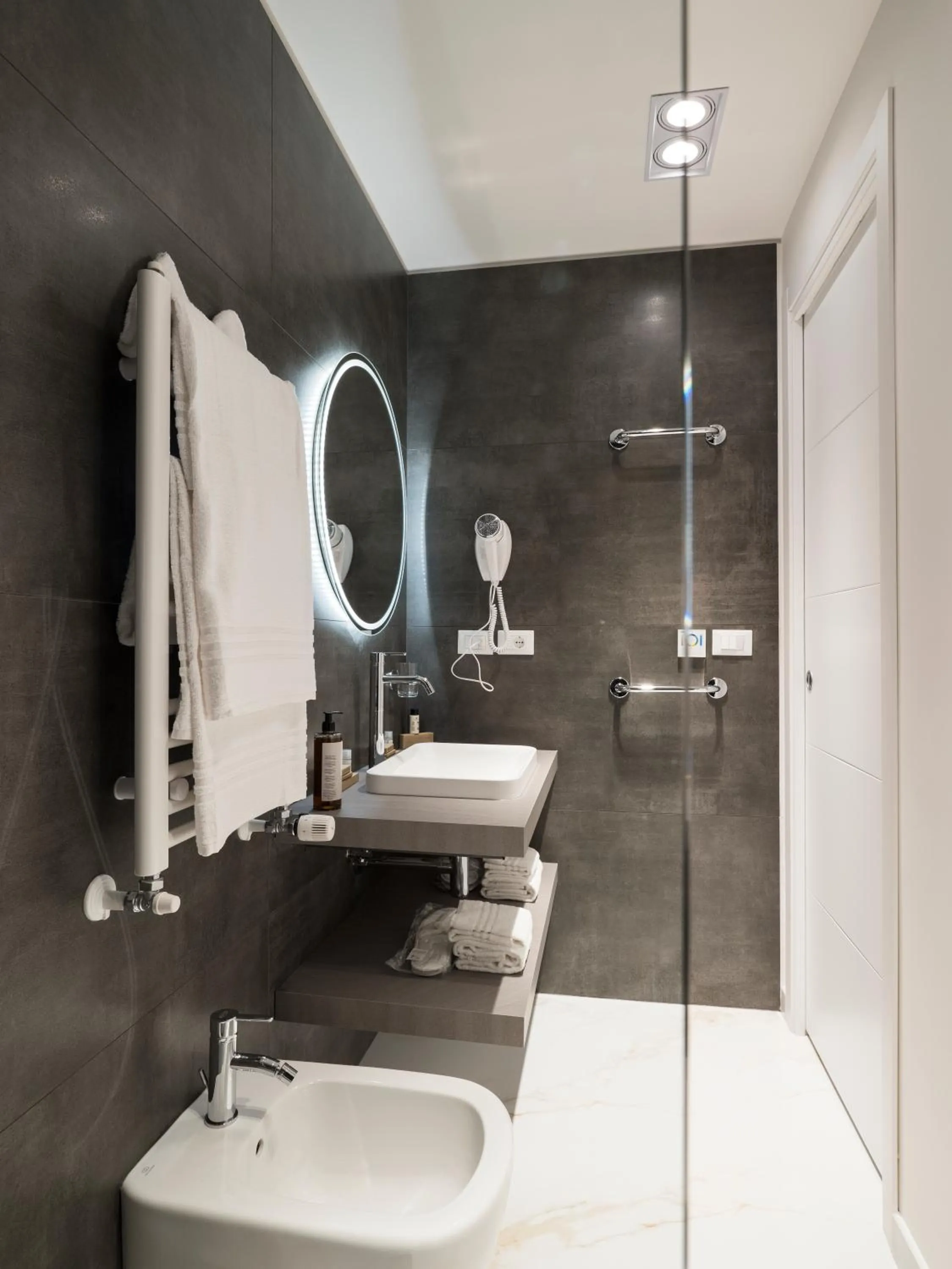 Bathroom in Savoia Rooms Roma