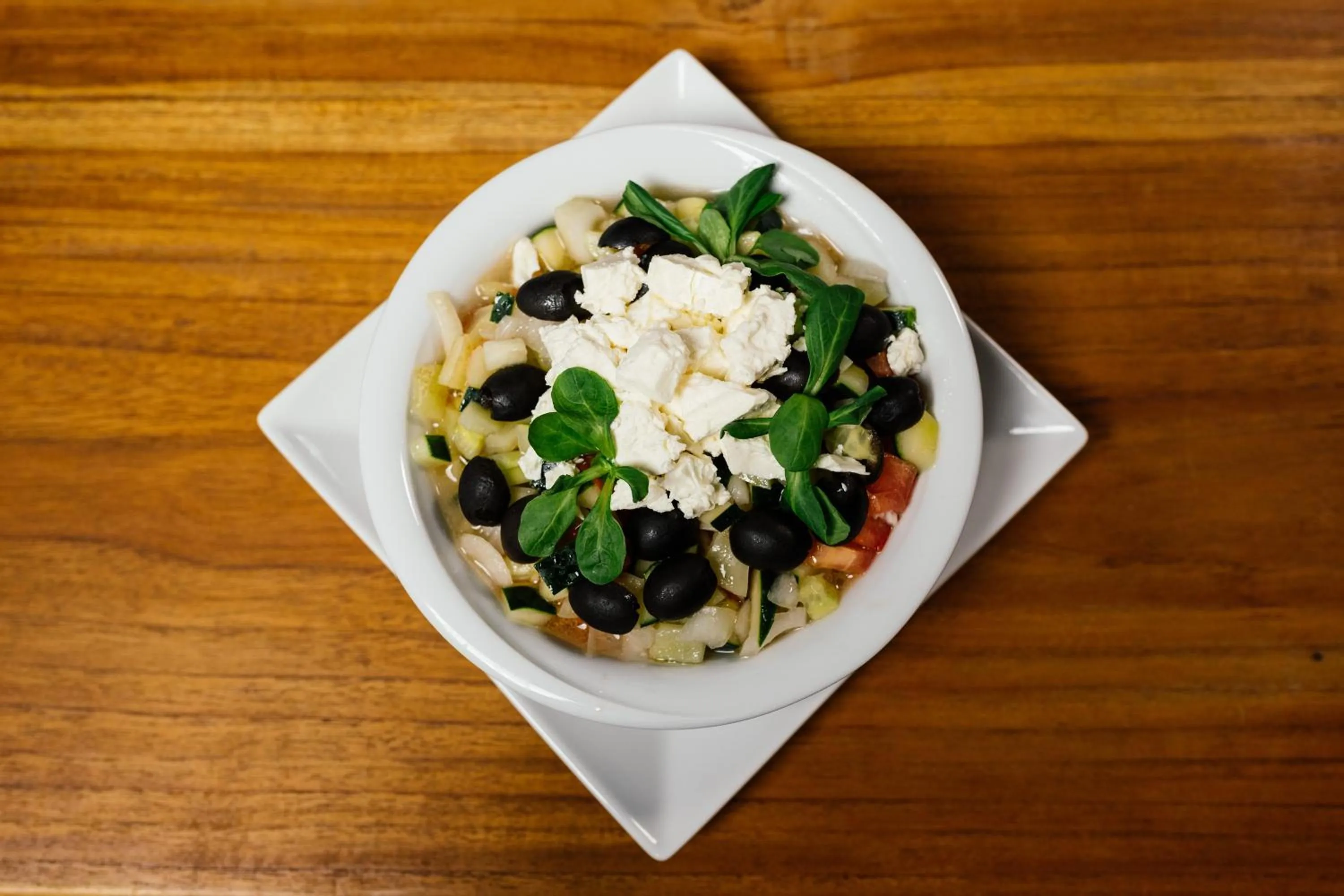 Restaurant/places to eat in Hotel Picok