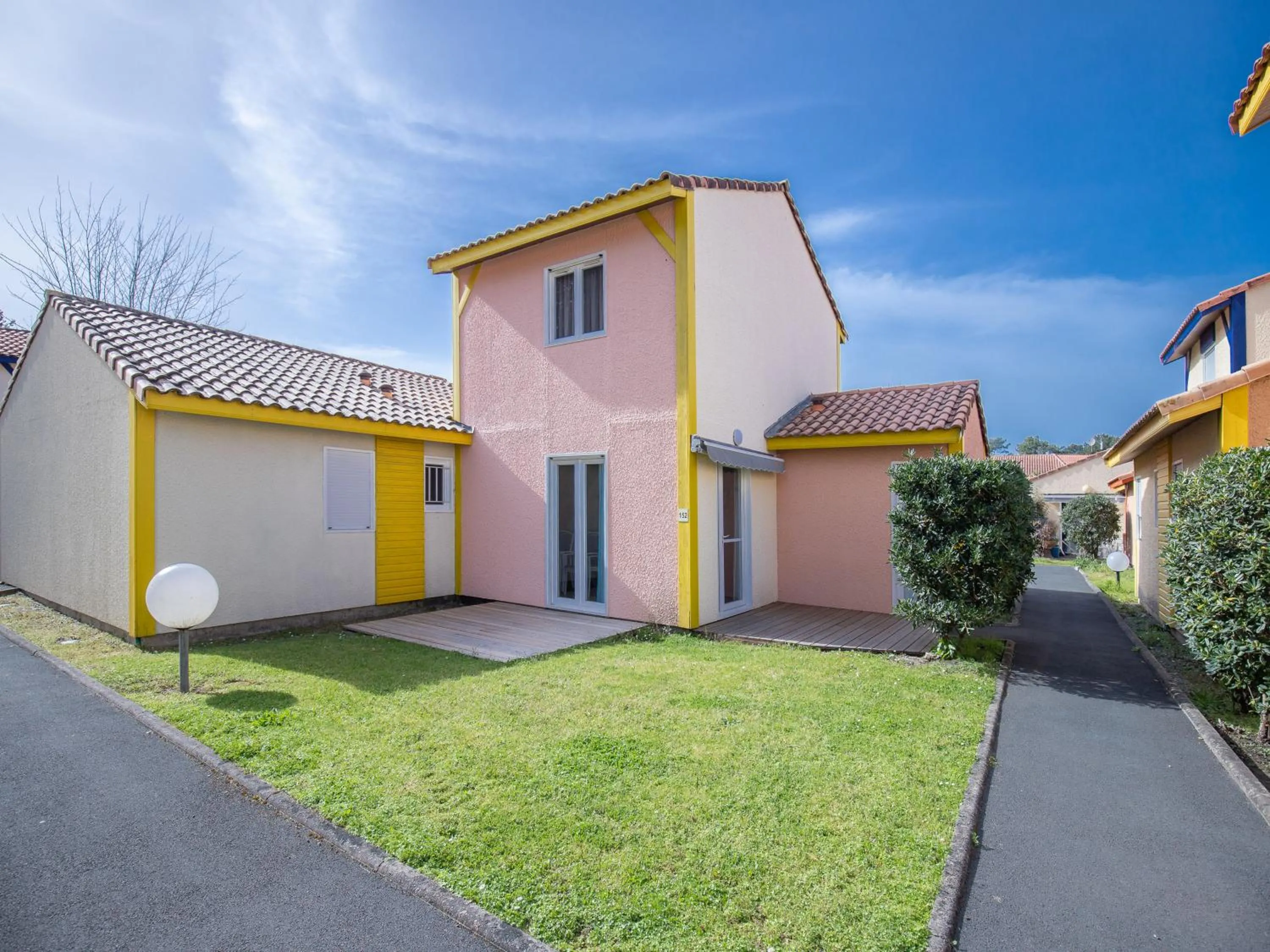 Property building in Vacancéole - les villas du lac