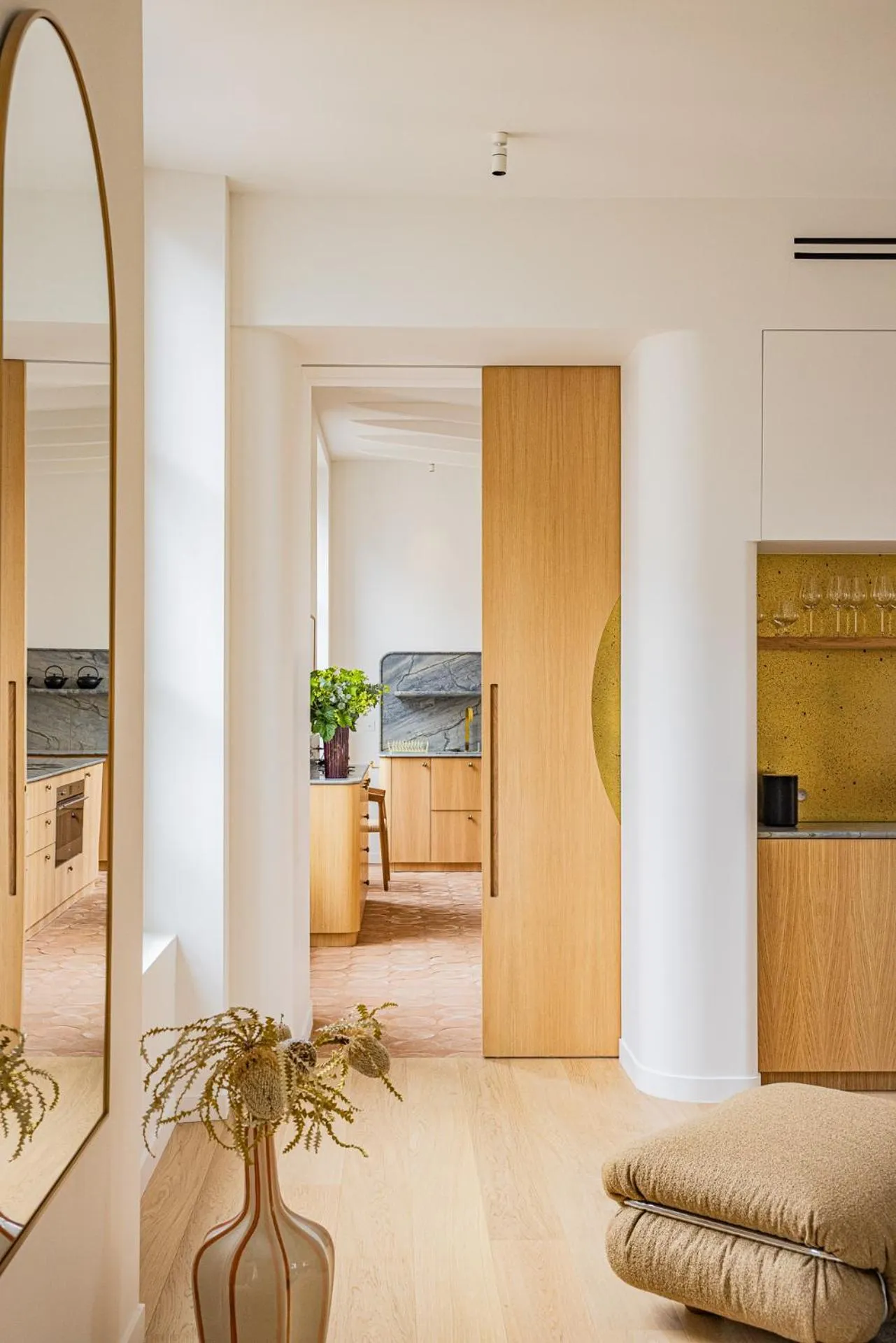 Living room in 1.75 Paris La Source