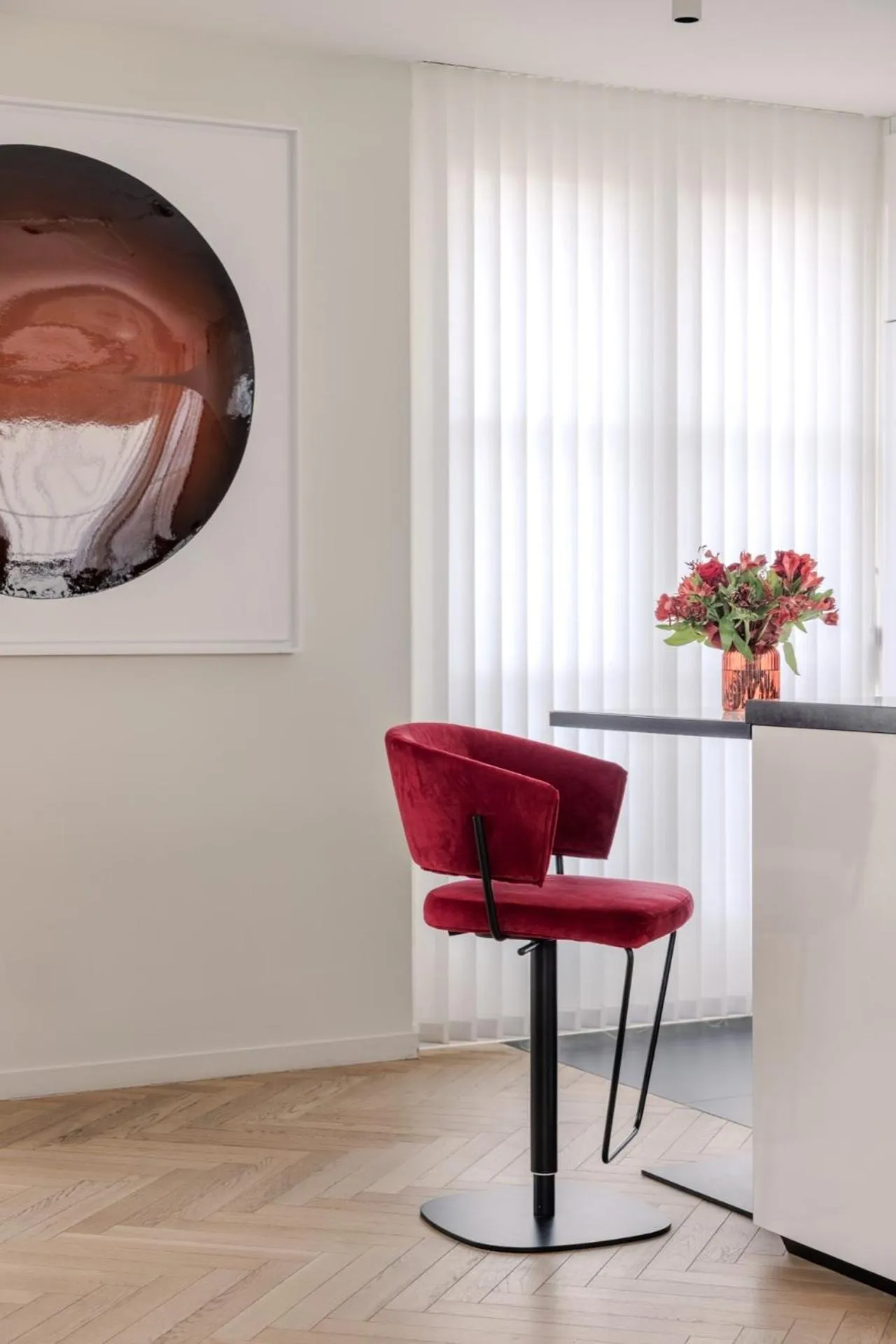 Dining area in 1.75 Paris La Source