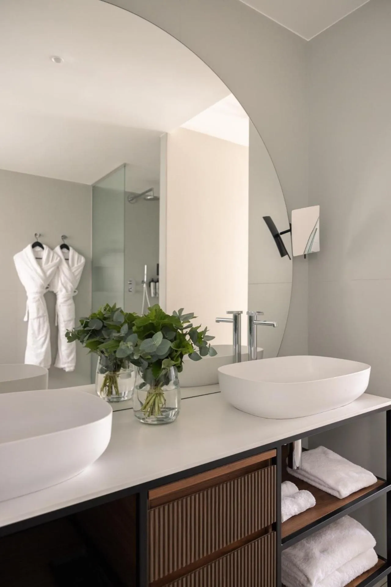 Bathroom in 1.75 Paris La Source