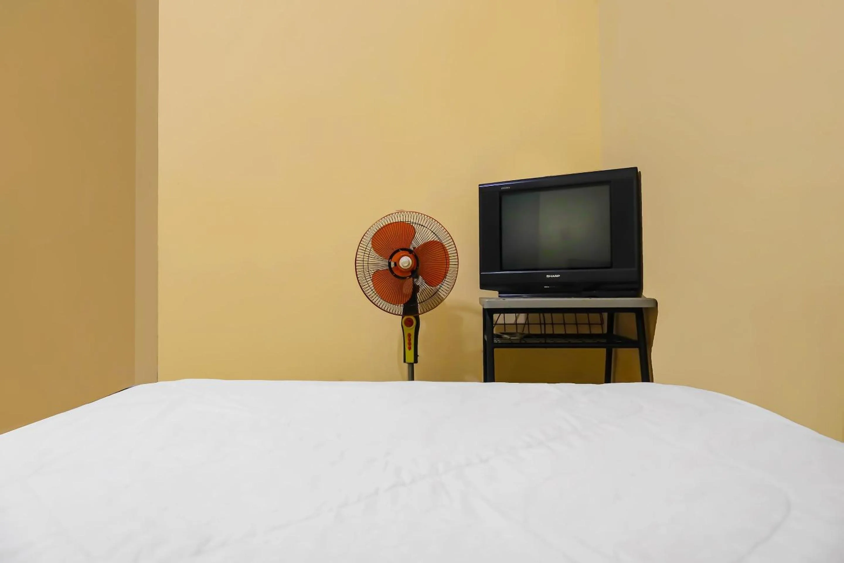 Bedroom, Bed in Hotel O Pelita Satu