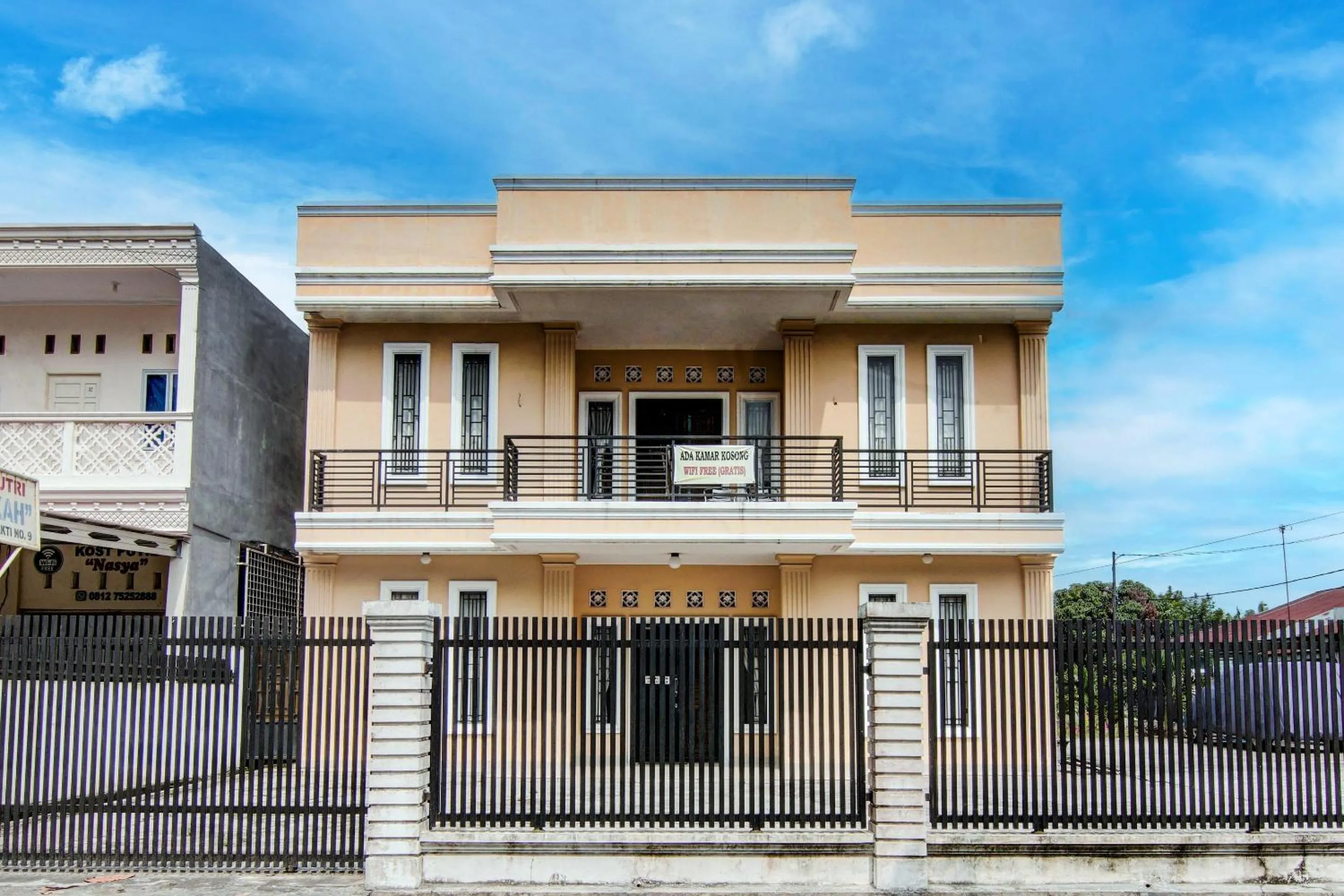 Facade/entrance in Hotel O Pondok Mulia Syariah