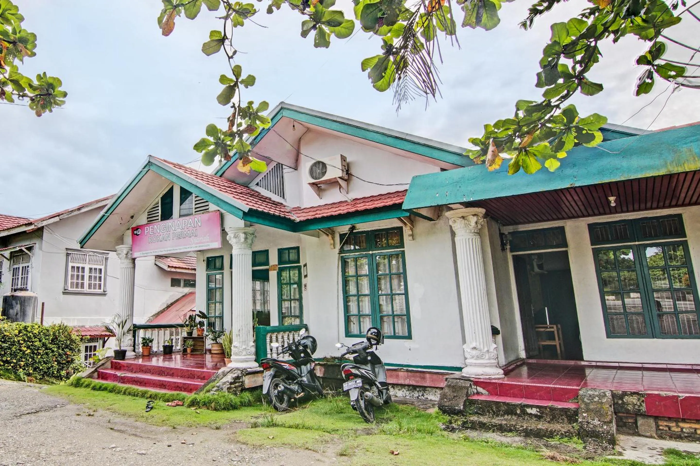 Facade/entrance in Hotel O Penginapan Rokan Permai Syariah
