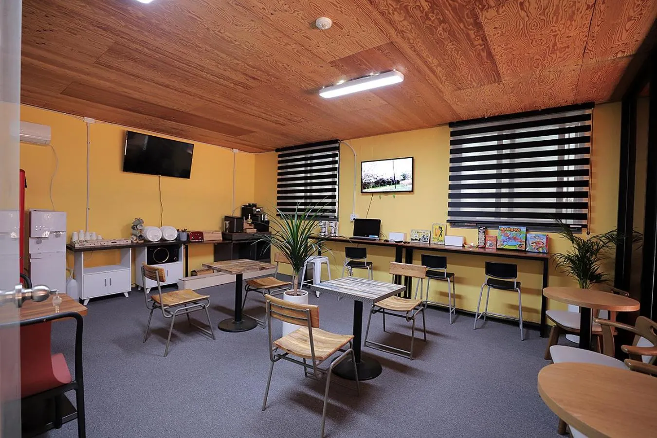 TV and multimedia in Stay RomanticTrip_Hostel