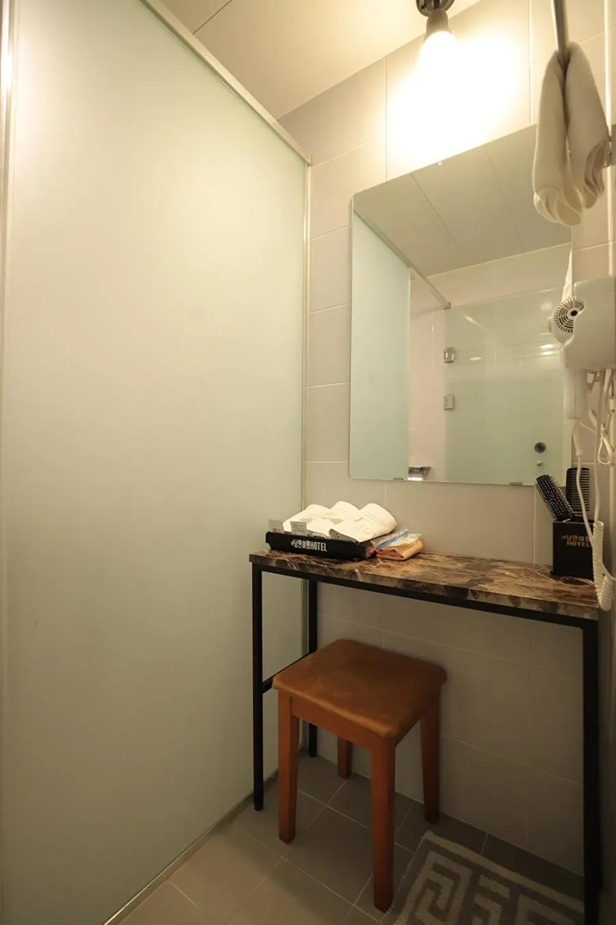 Bathroom in Stay RomanticTrip_Hostel