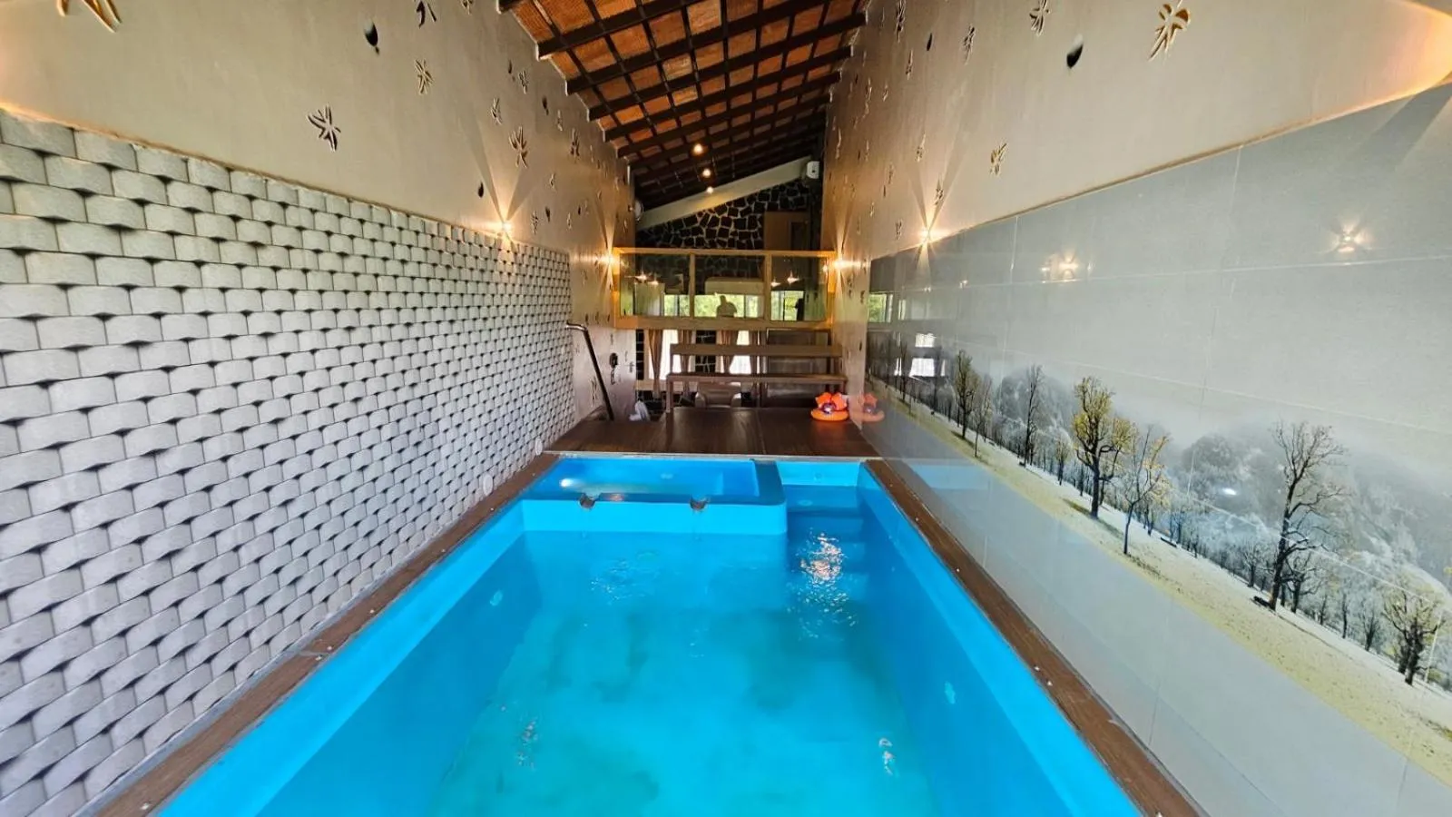 Pool view in Le Yercaud