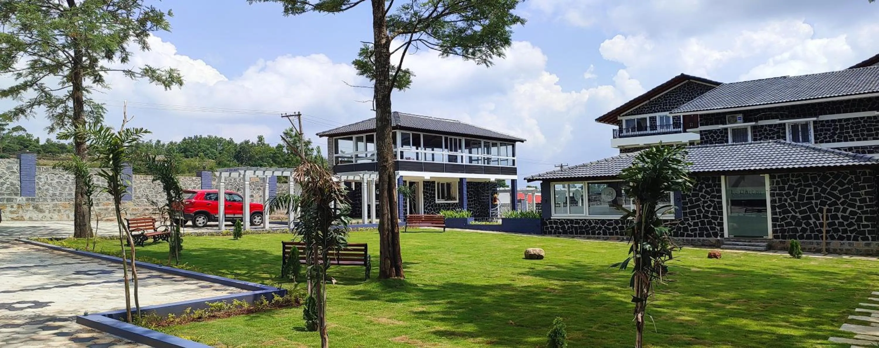 Garden view in Le Yercaud
