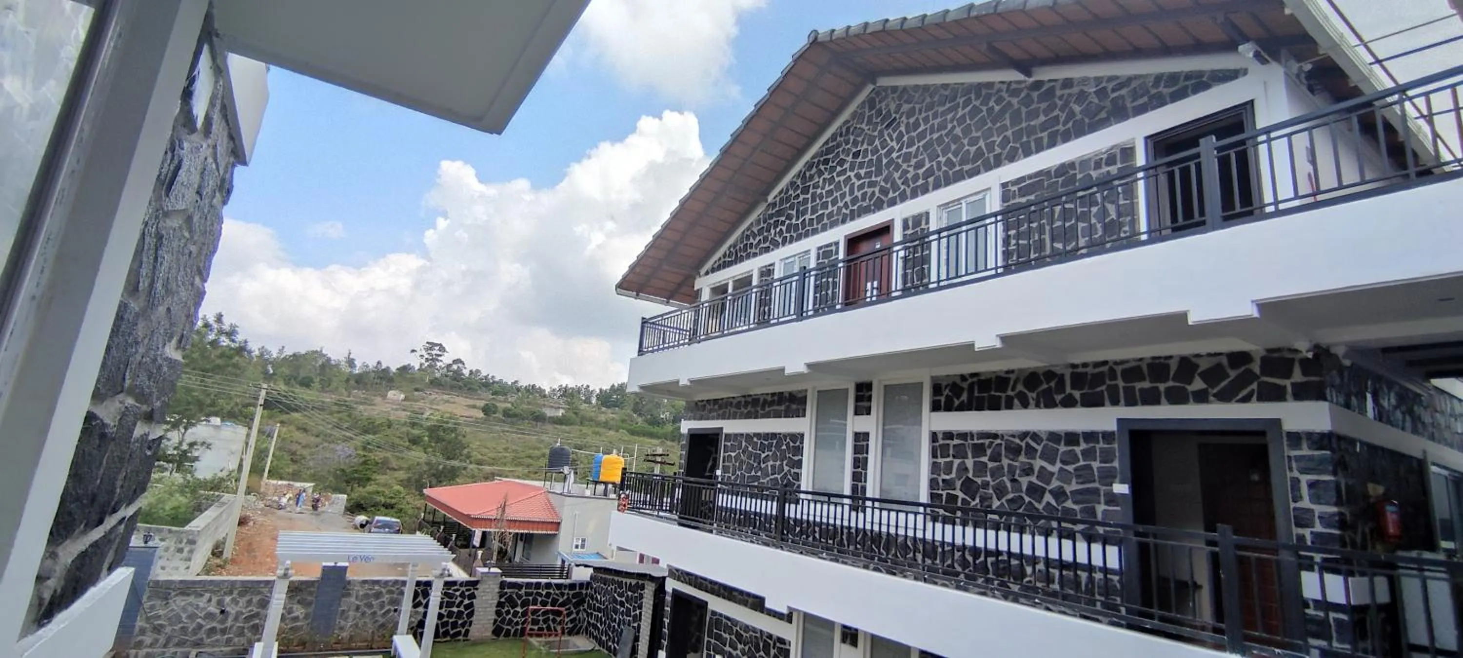 Property building in Le Yercaud
