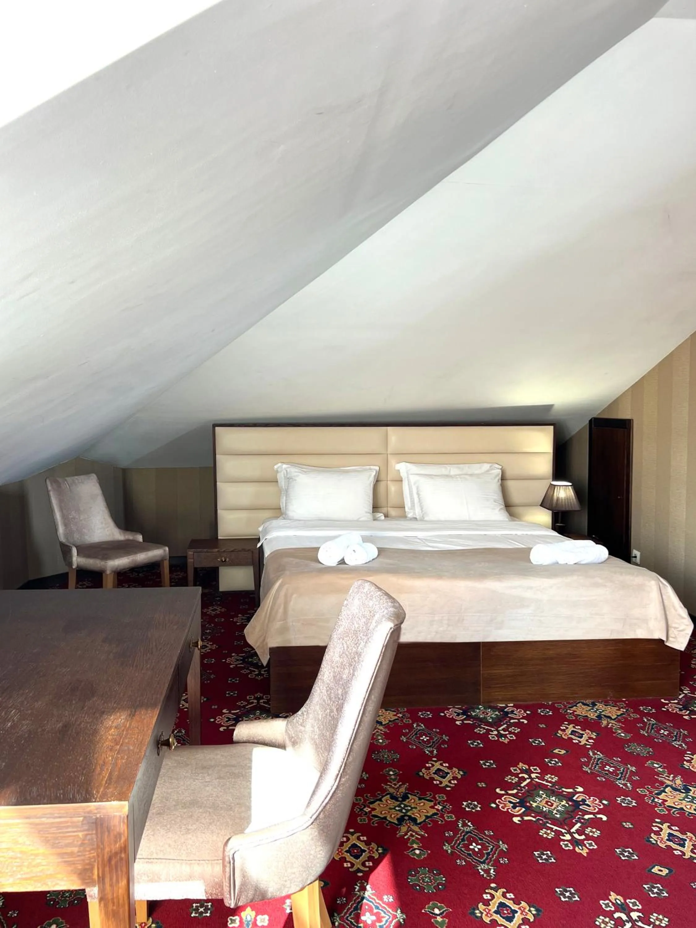 Bed in Marmenio Hotel