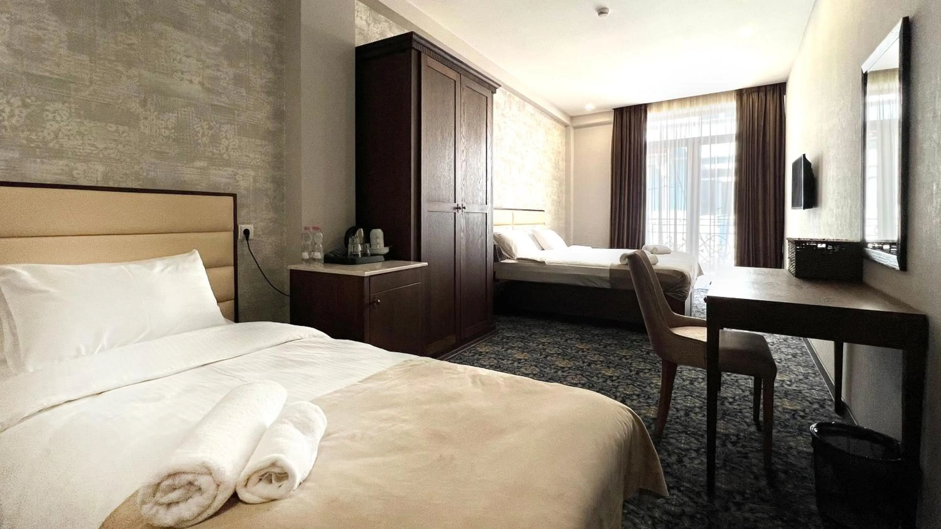 Bed in Marmenio Hotel