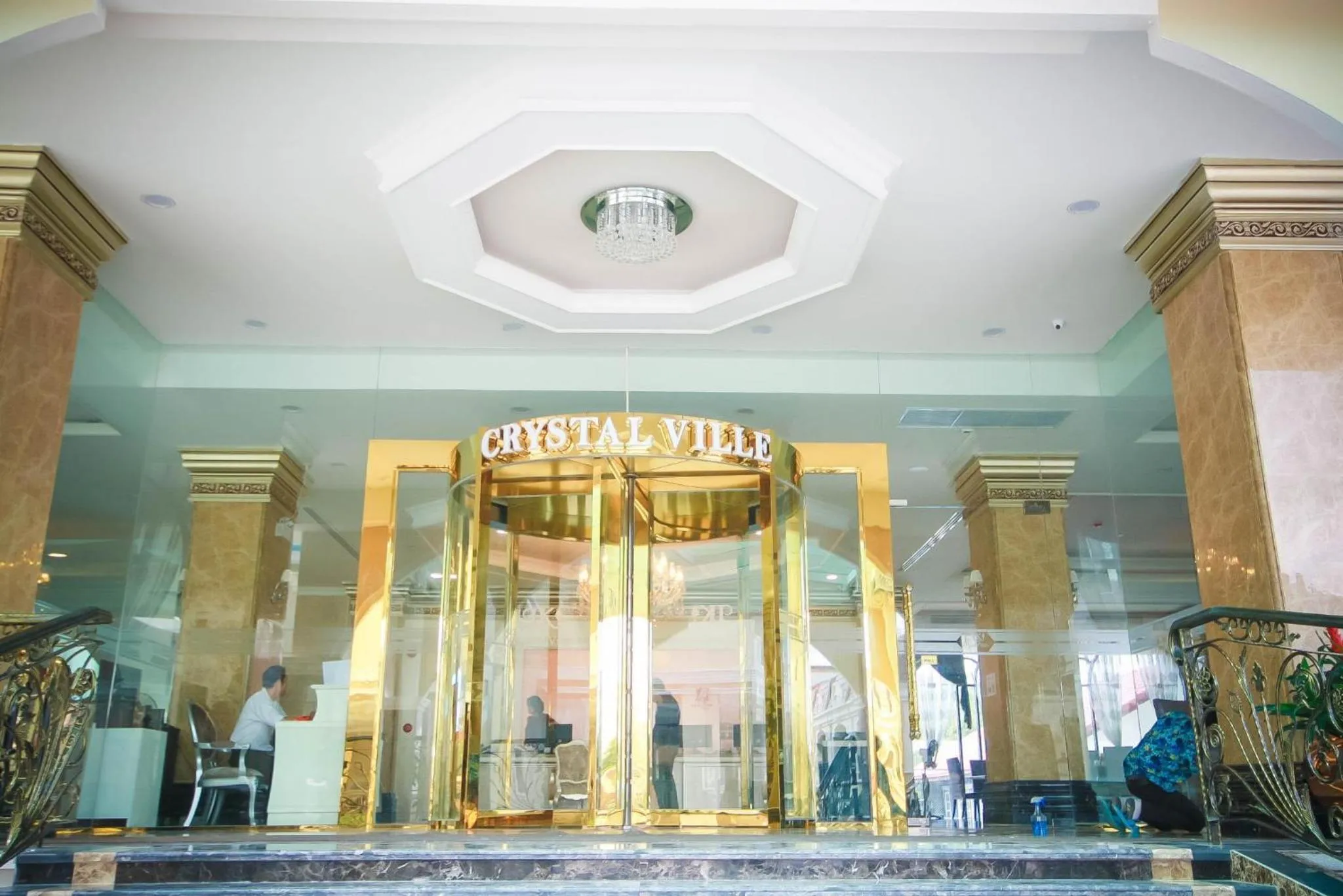 Facade/entrance in Crystal Ville