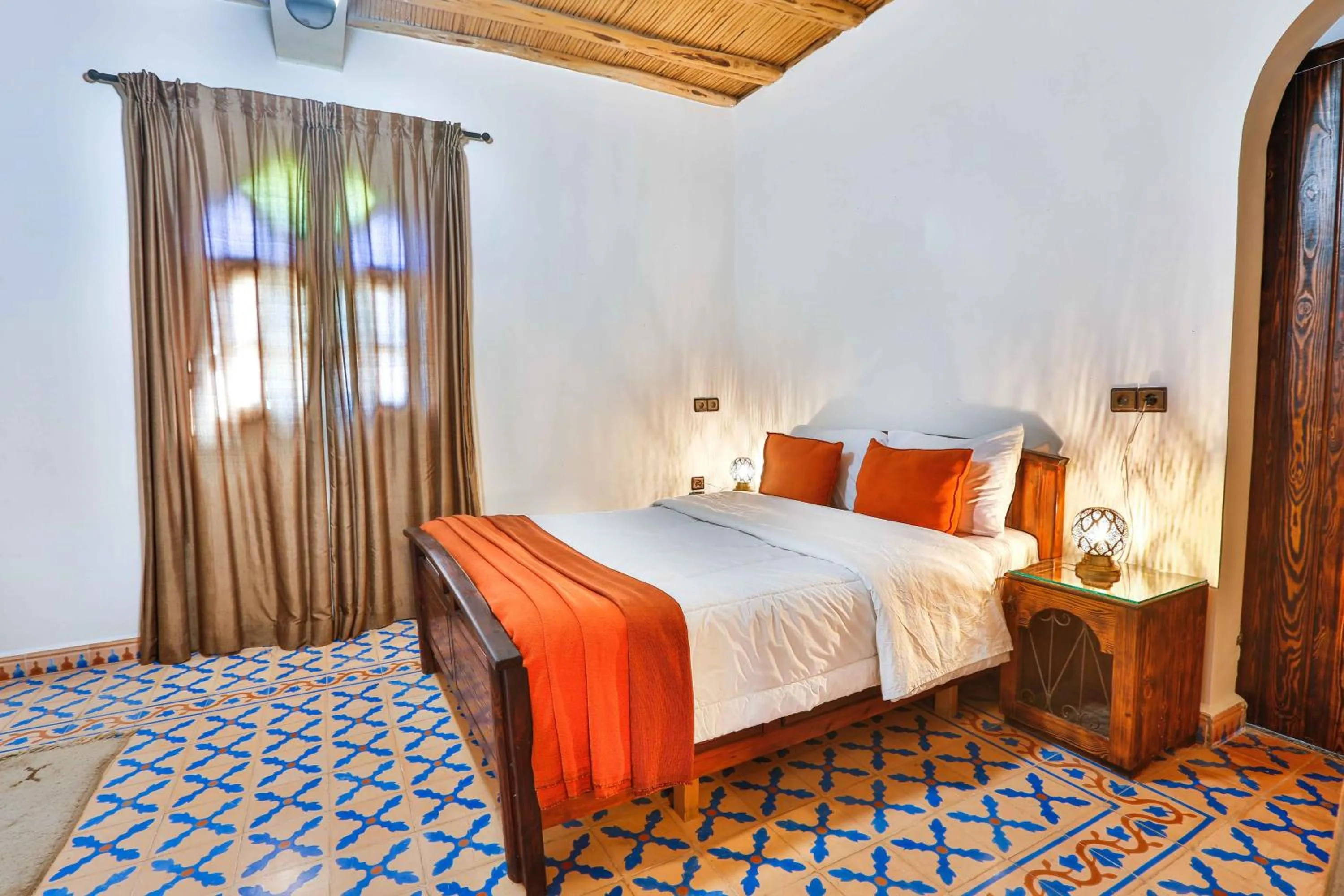Bed in DAR ETTO Riad & Spa