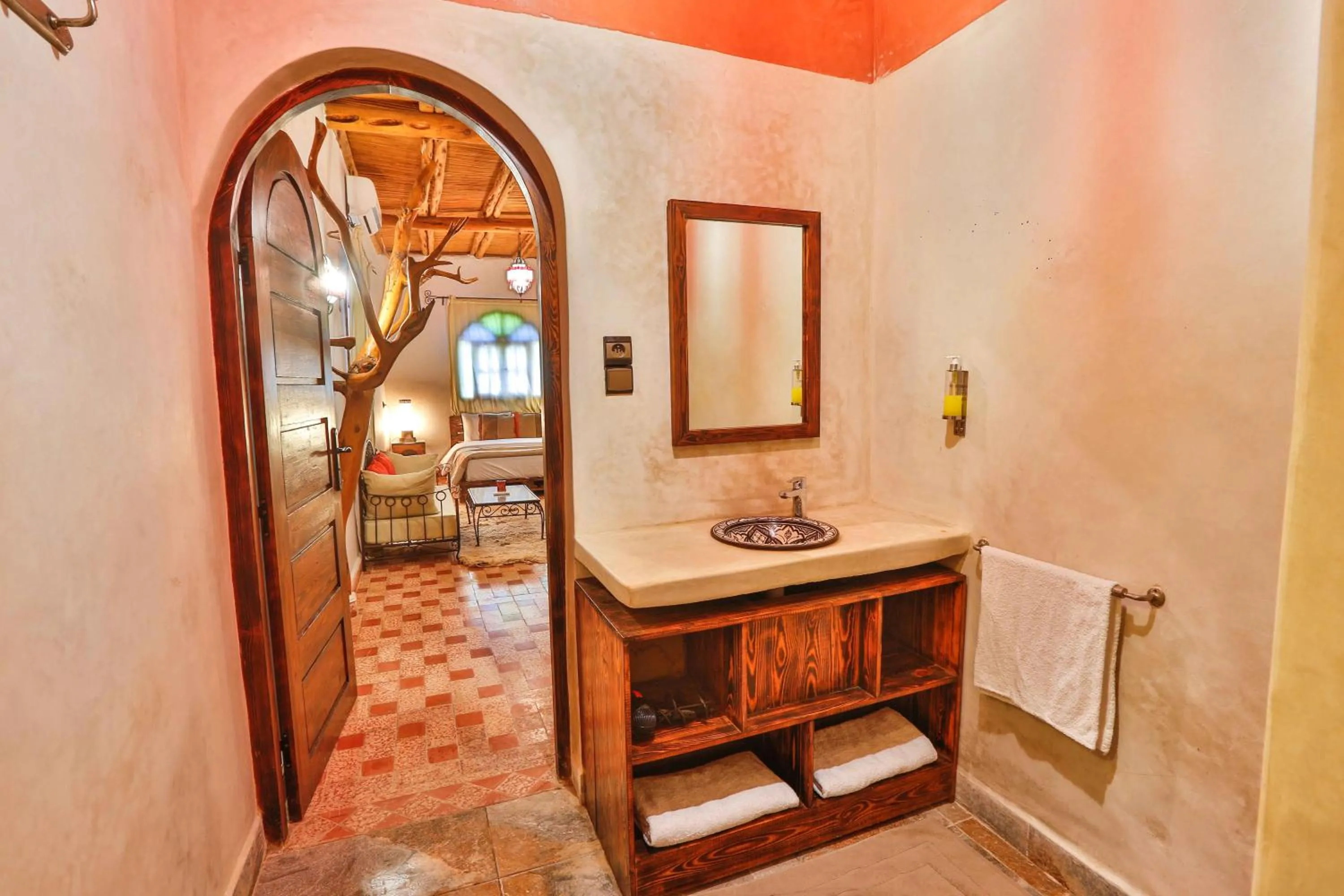Bathroom in DAR ETTO Riad & Spa