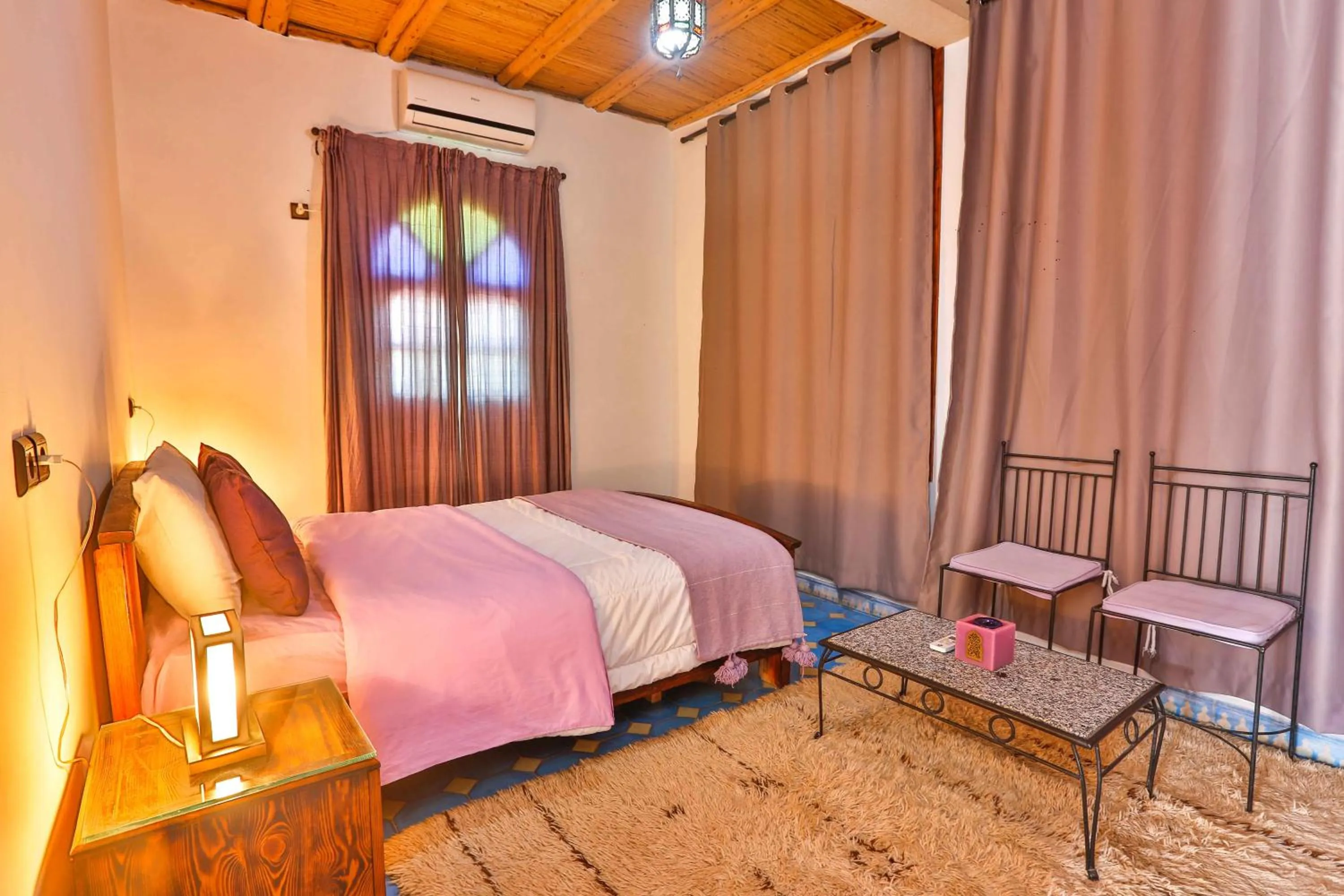 Bed in DAR ETTO Riad & Spa