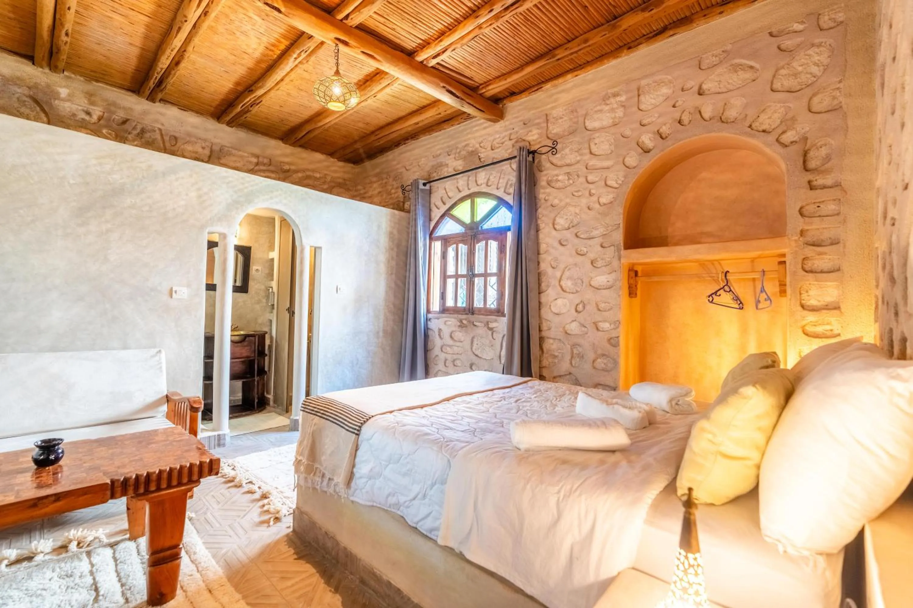 Bed in DAR ETTO Riad & Spa