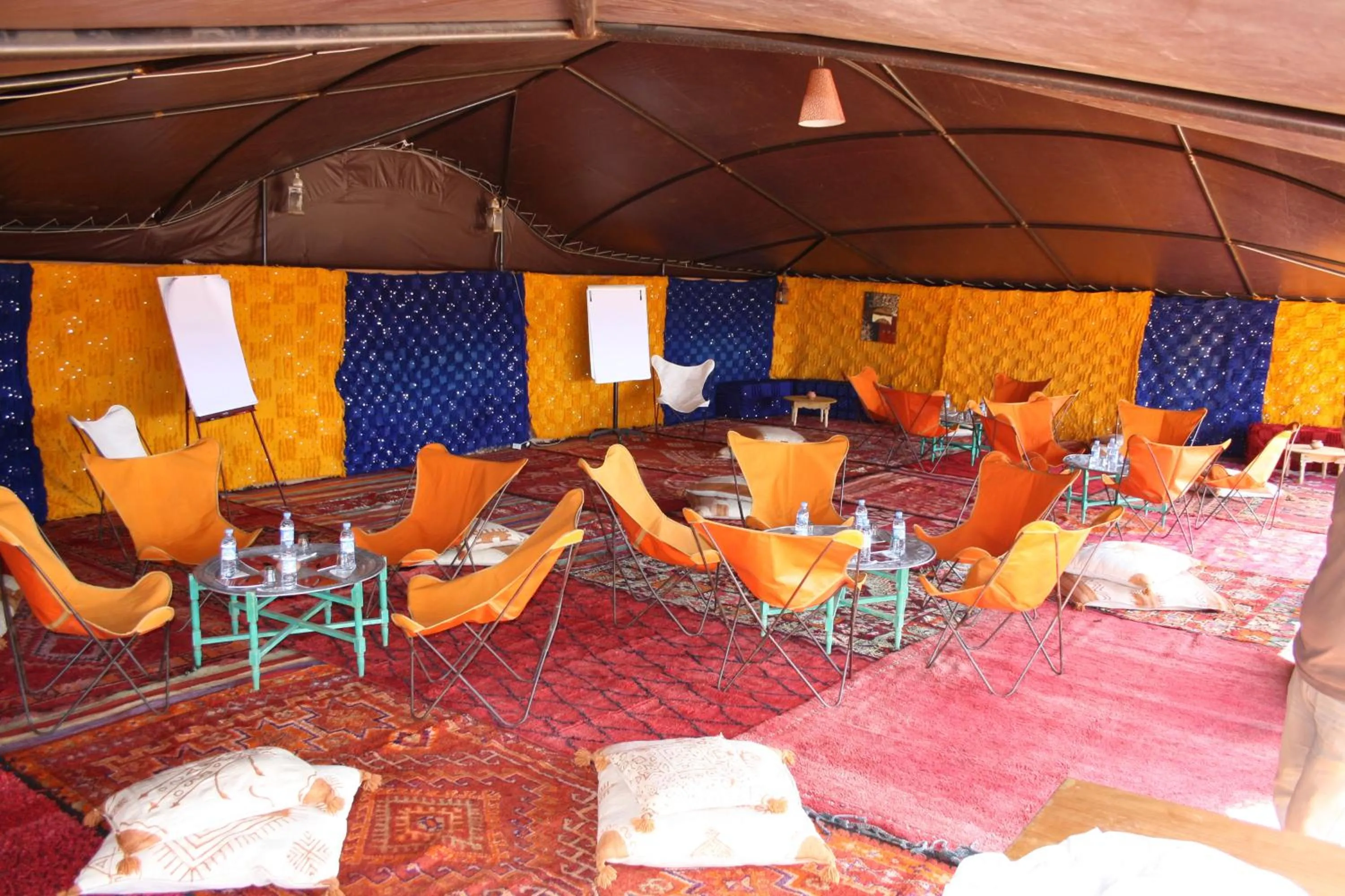 Restaurant/places to eat in Terres d'Amanar