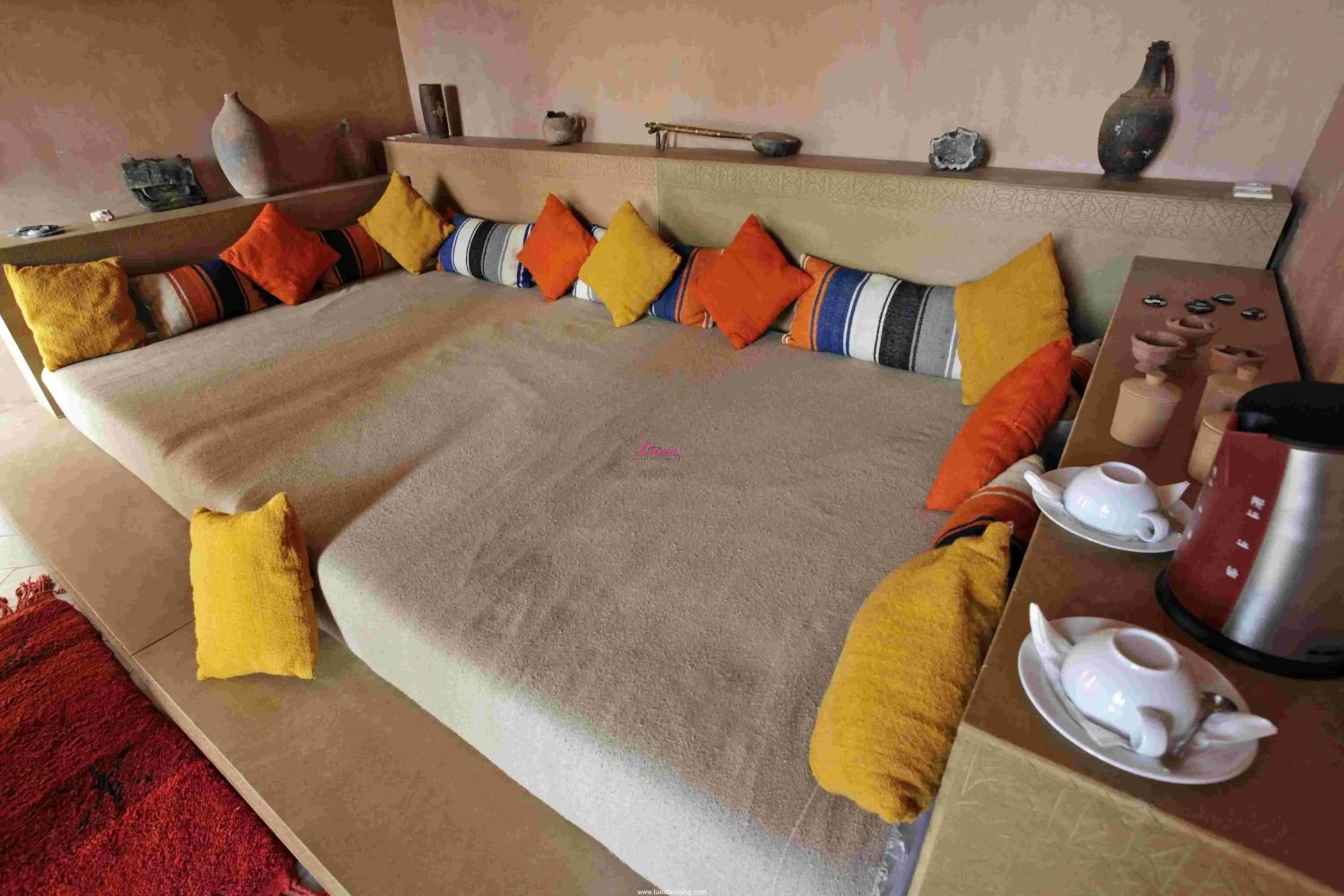 Living room, Bed in Terres d'Amanar