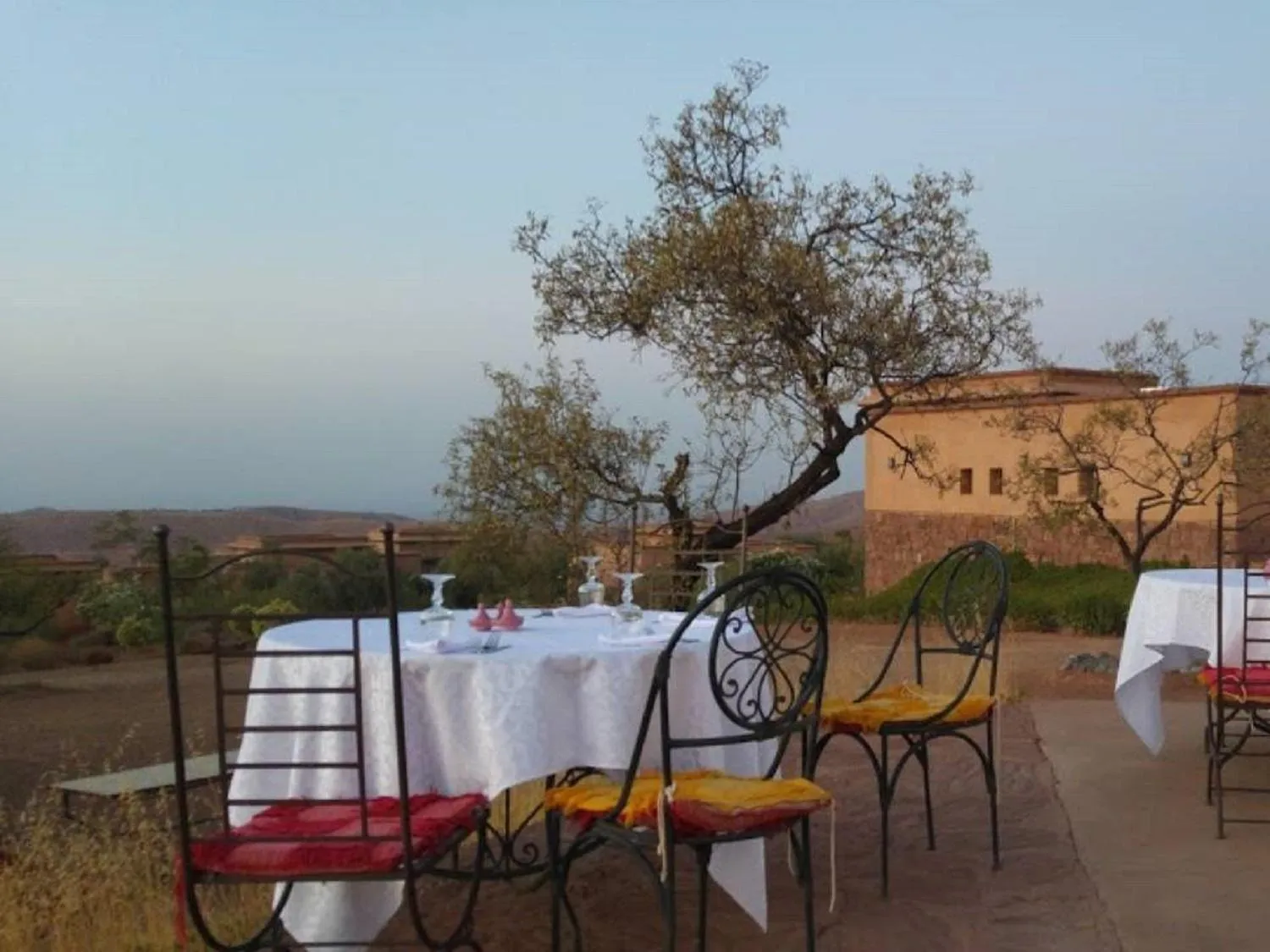 Restaurant/places to eat in Terres d'Amanar