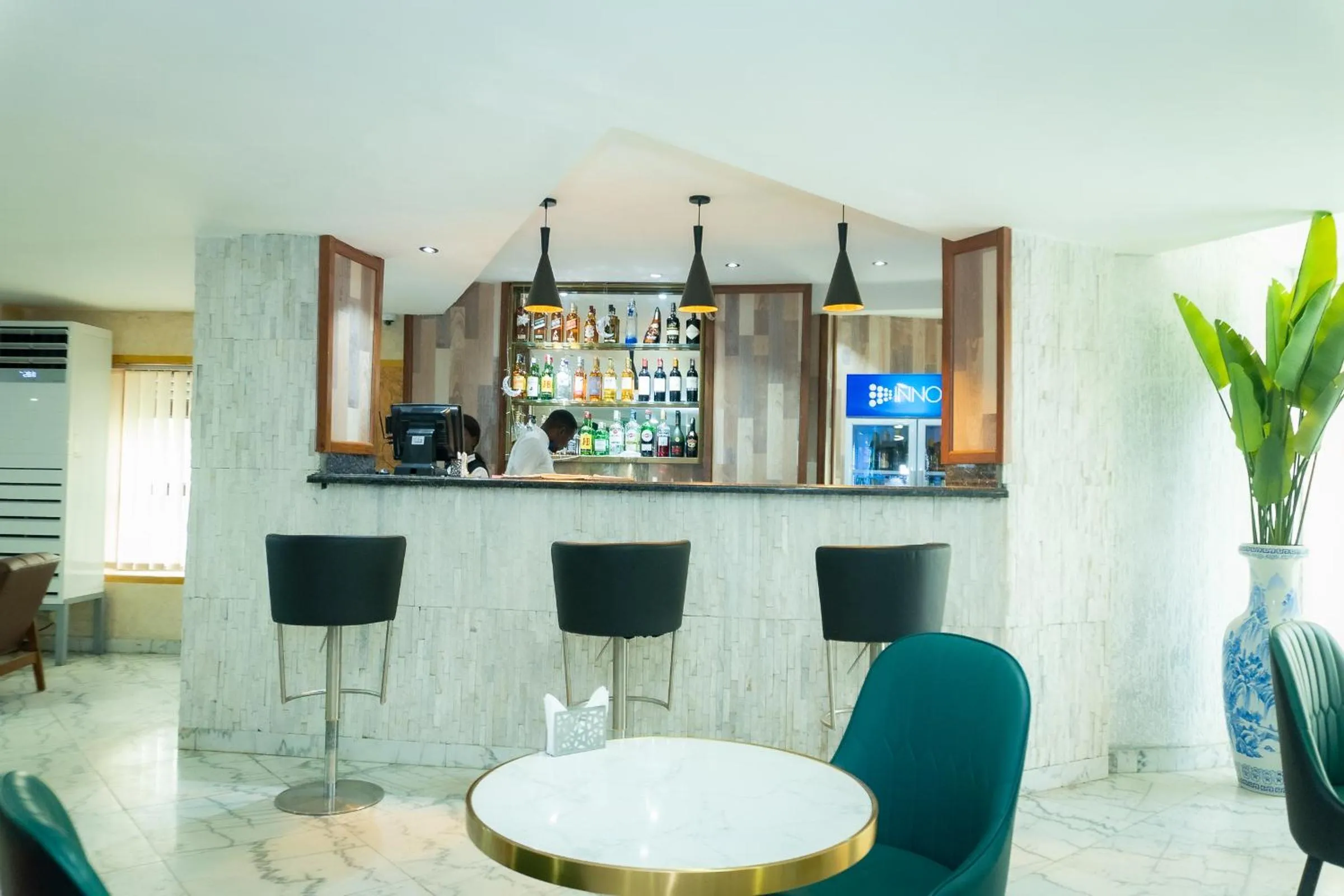 Lounge or bar in Hotel Le Figaro