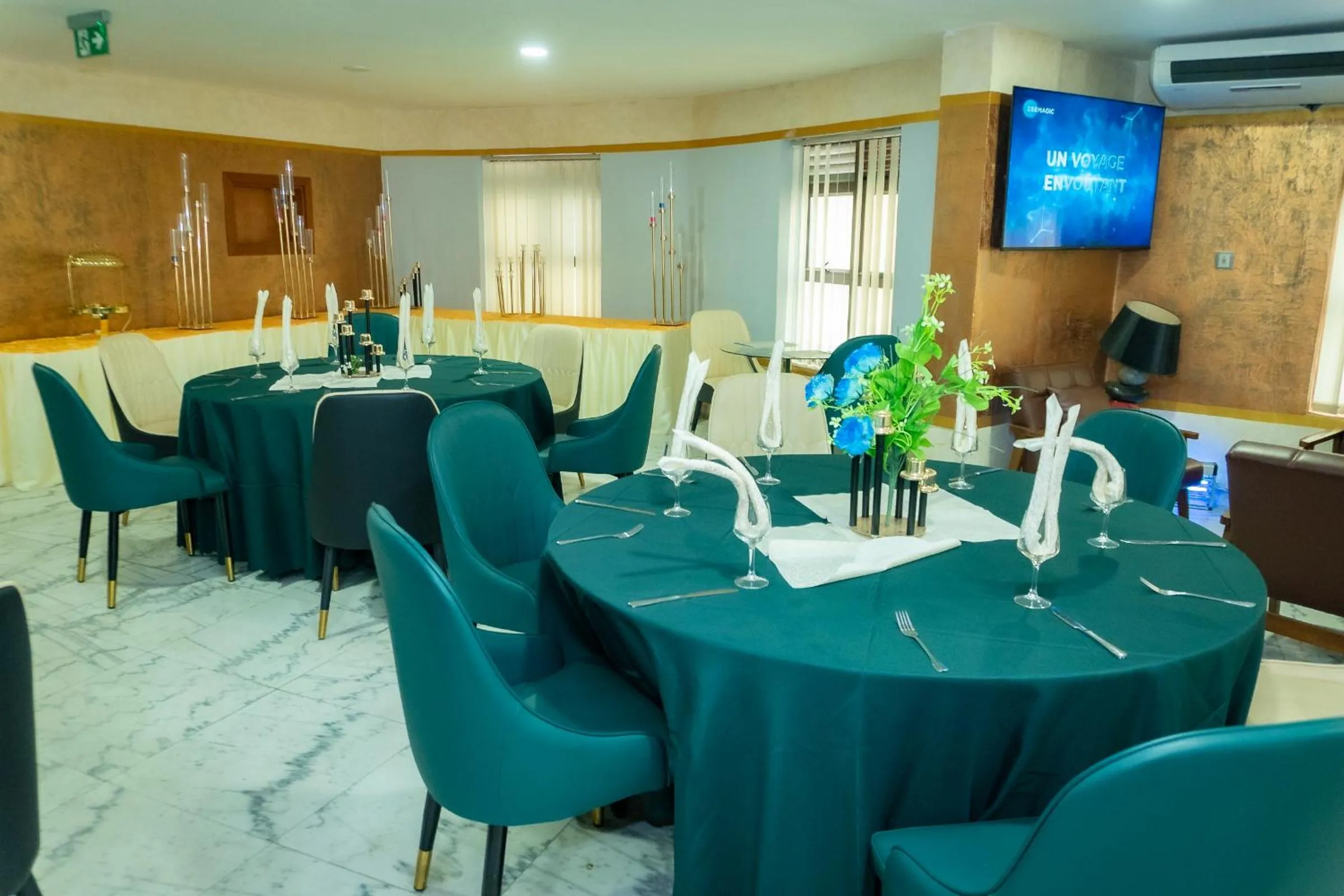 Restaurant/places to eat in Hotel Le Figaro