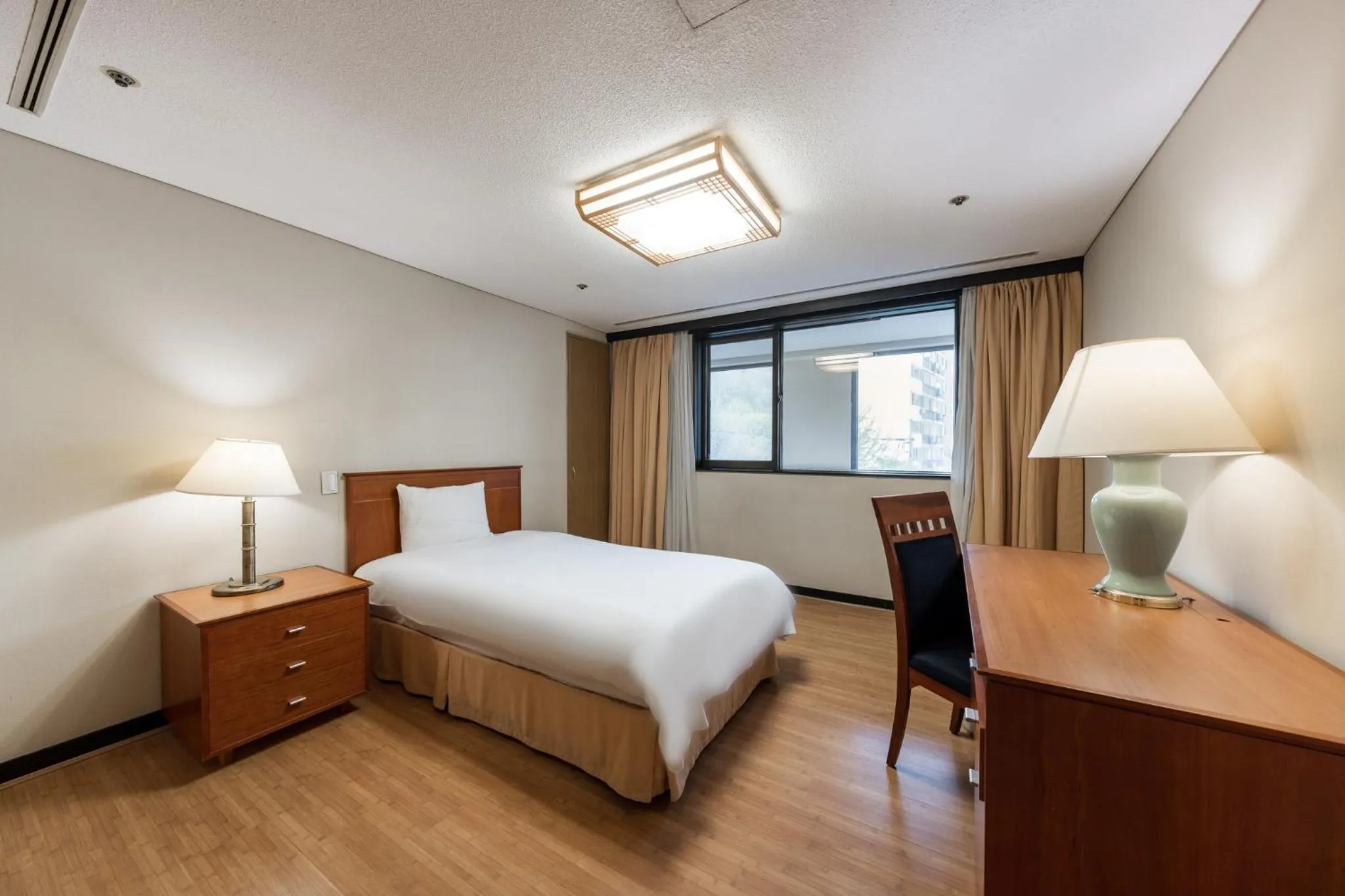 Bed in Swiss Grand Hotel Seoul & Grand Suite