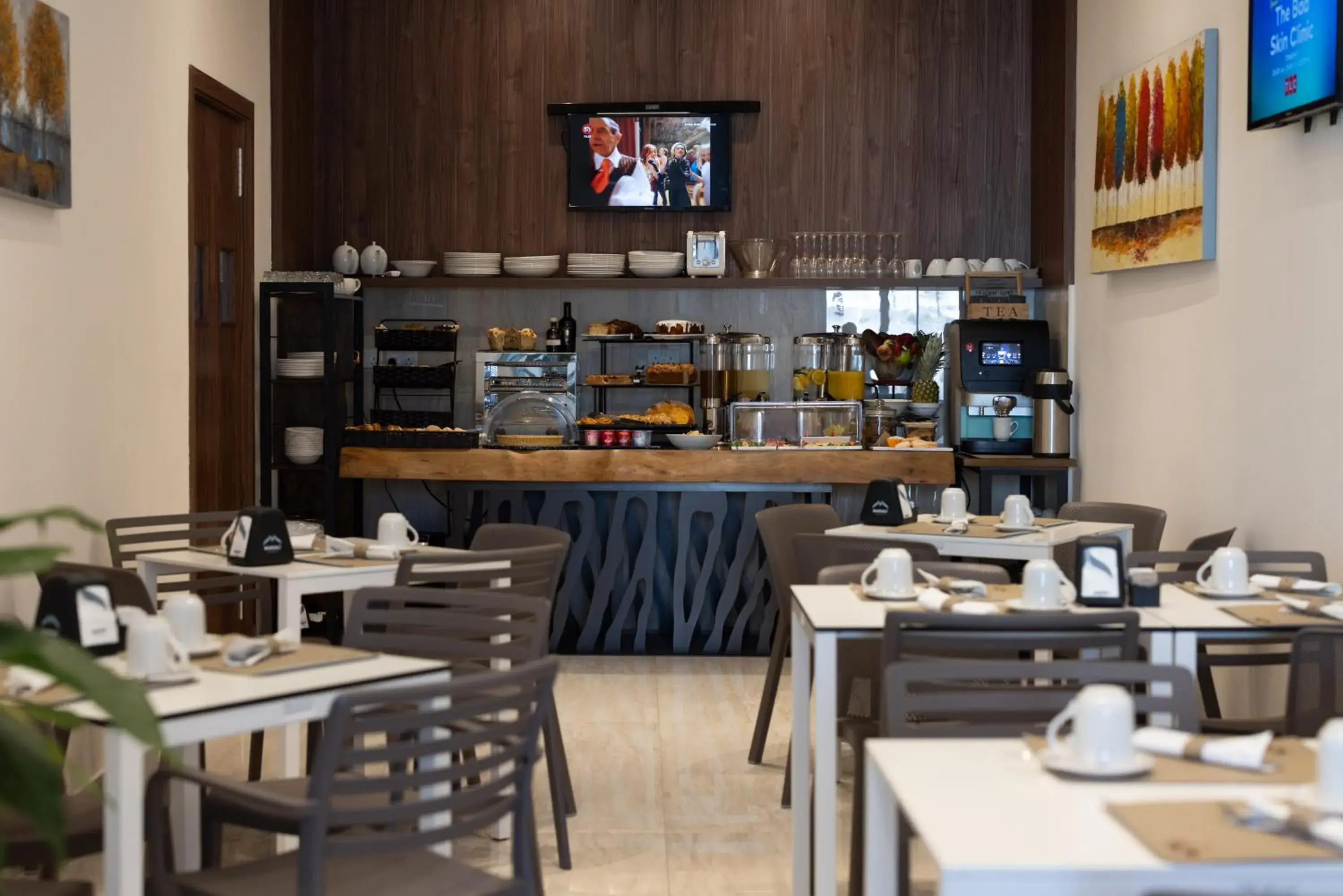 Food and drinks in C'est La Vie Boutik Swieqi Food and drinks in C'est La Vie Boutik Swieqi