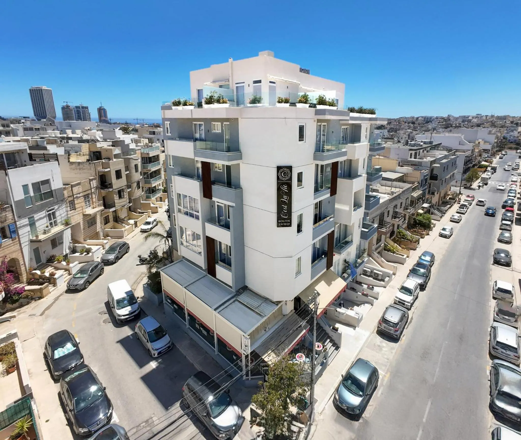 Property building in C'est La Vie Boutik Swieqi