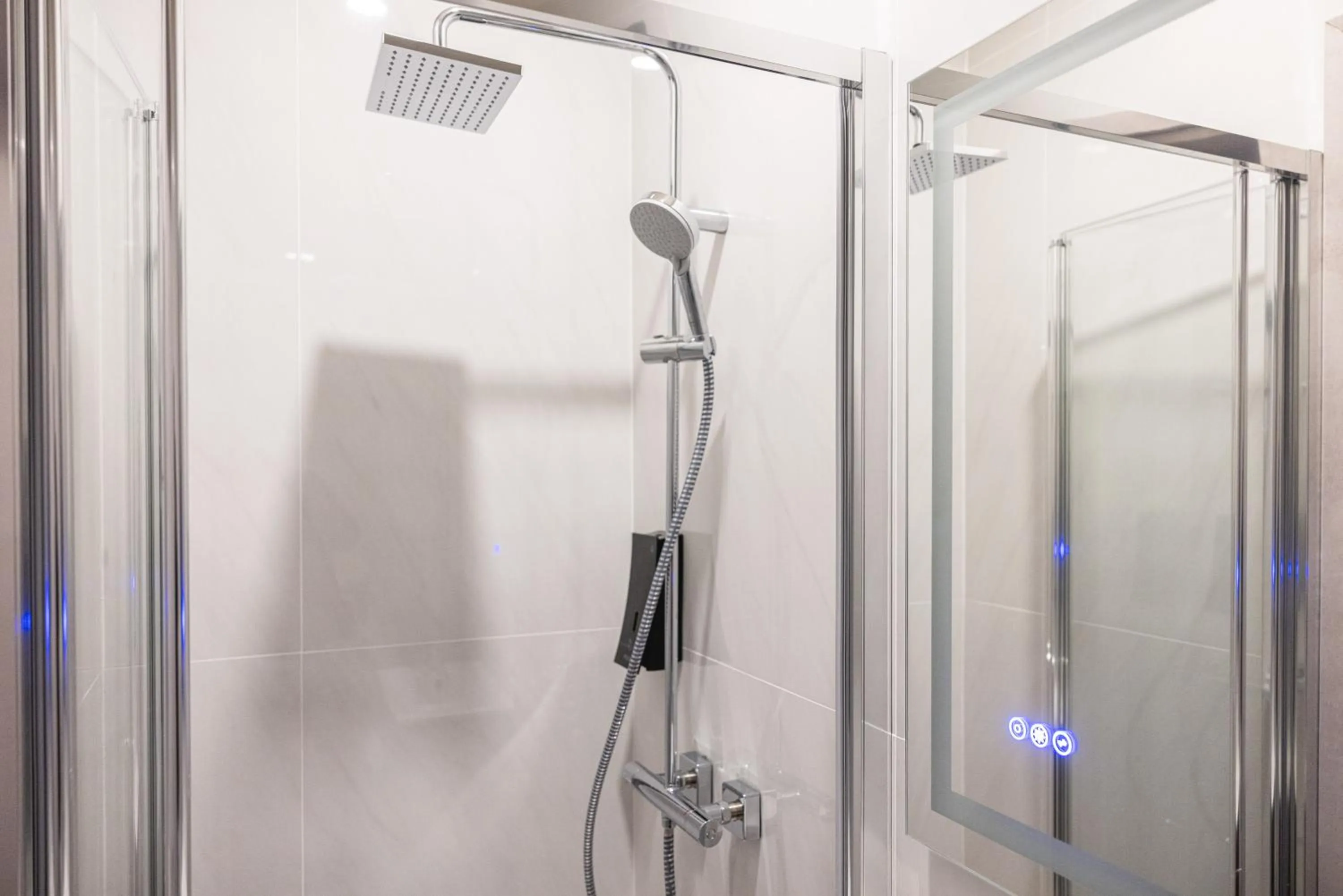 Shower in C'est La Vie Boutik Swieqi