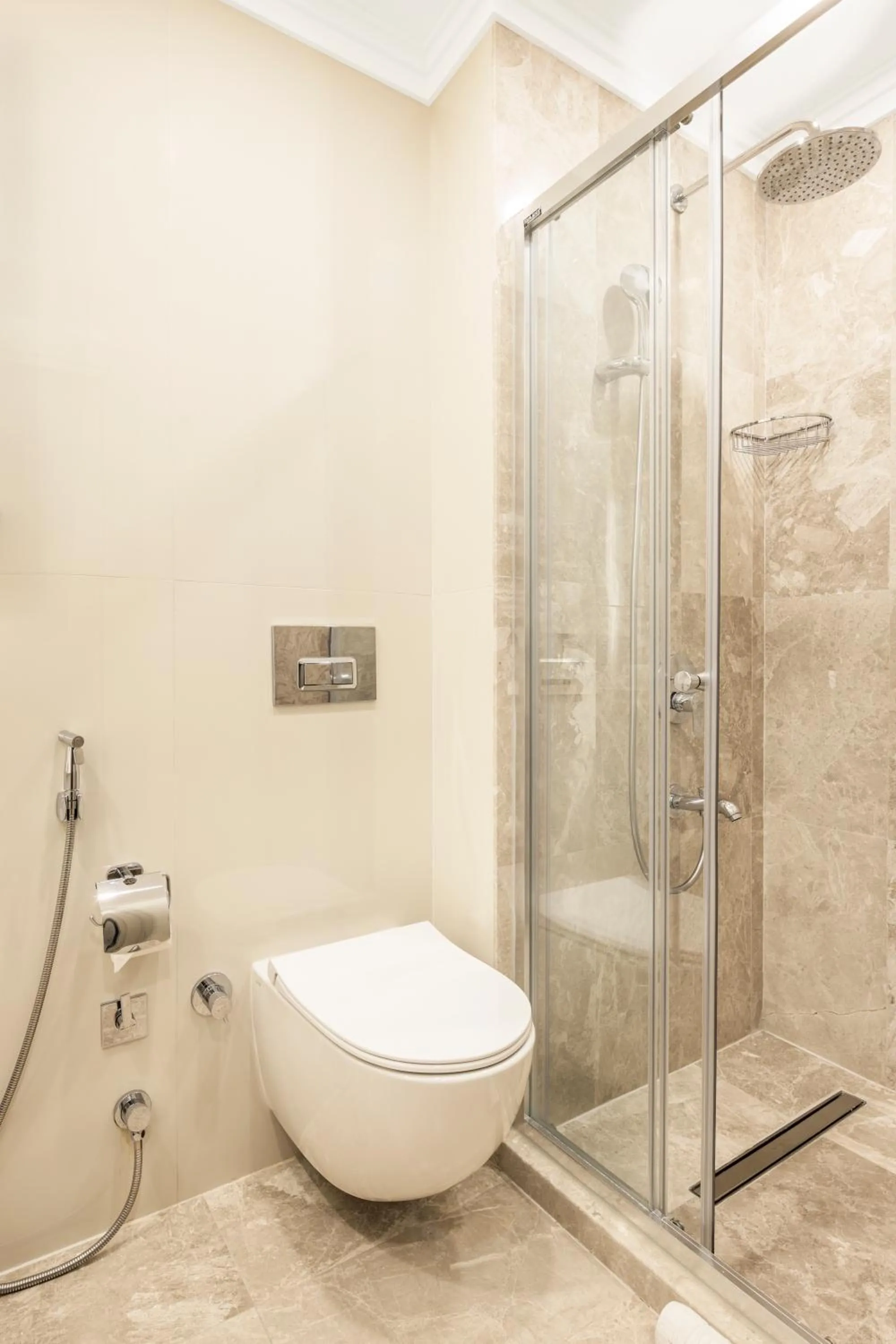 Shower in Mayar Residence Hotel