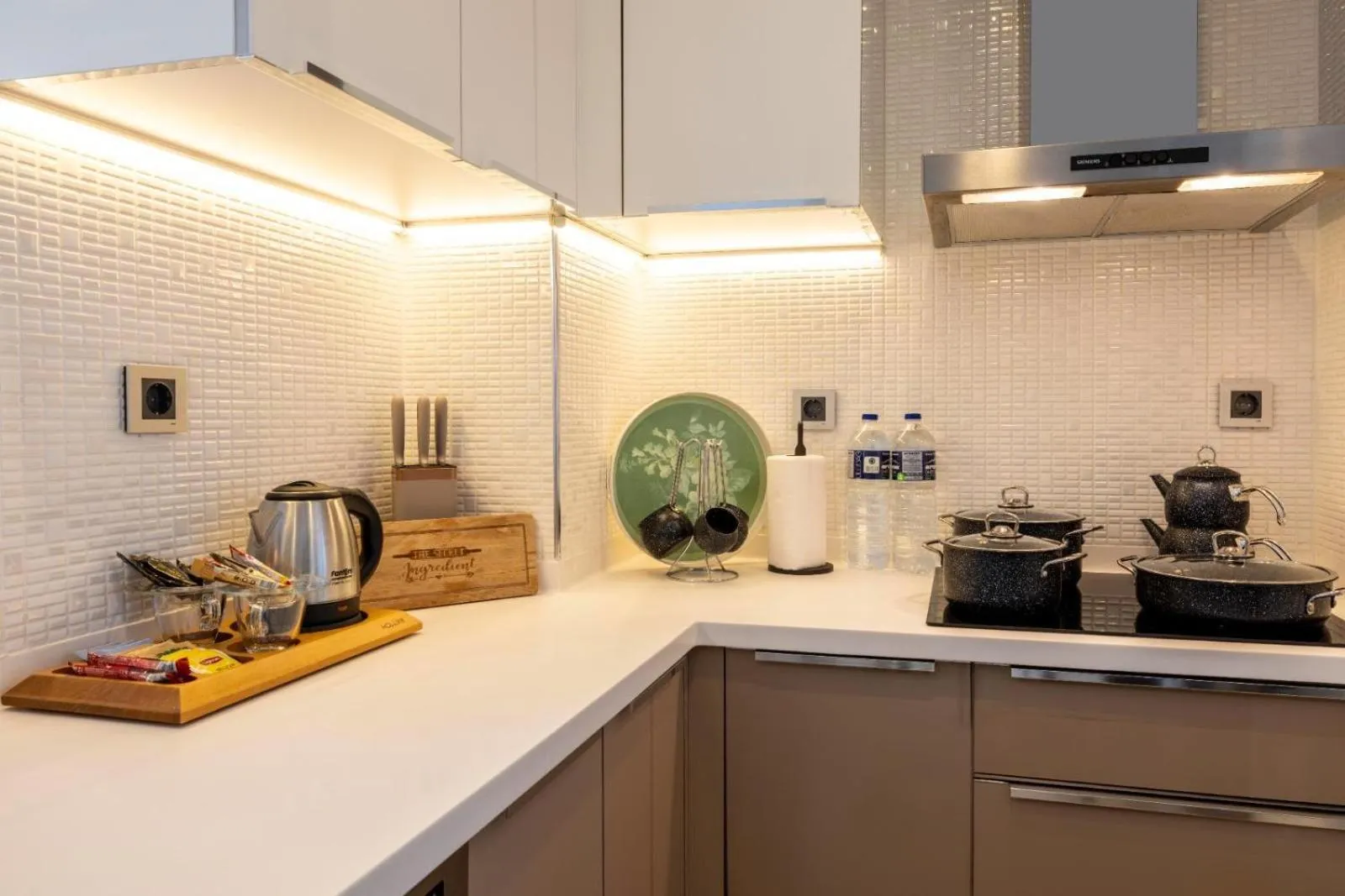 Kitchen or kitchenette in Mayar Residence Hotel