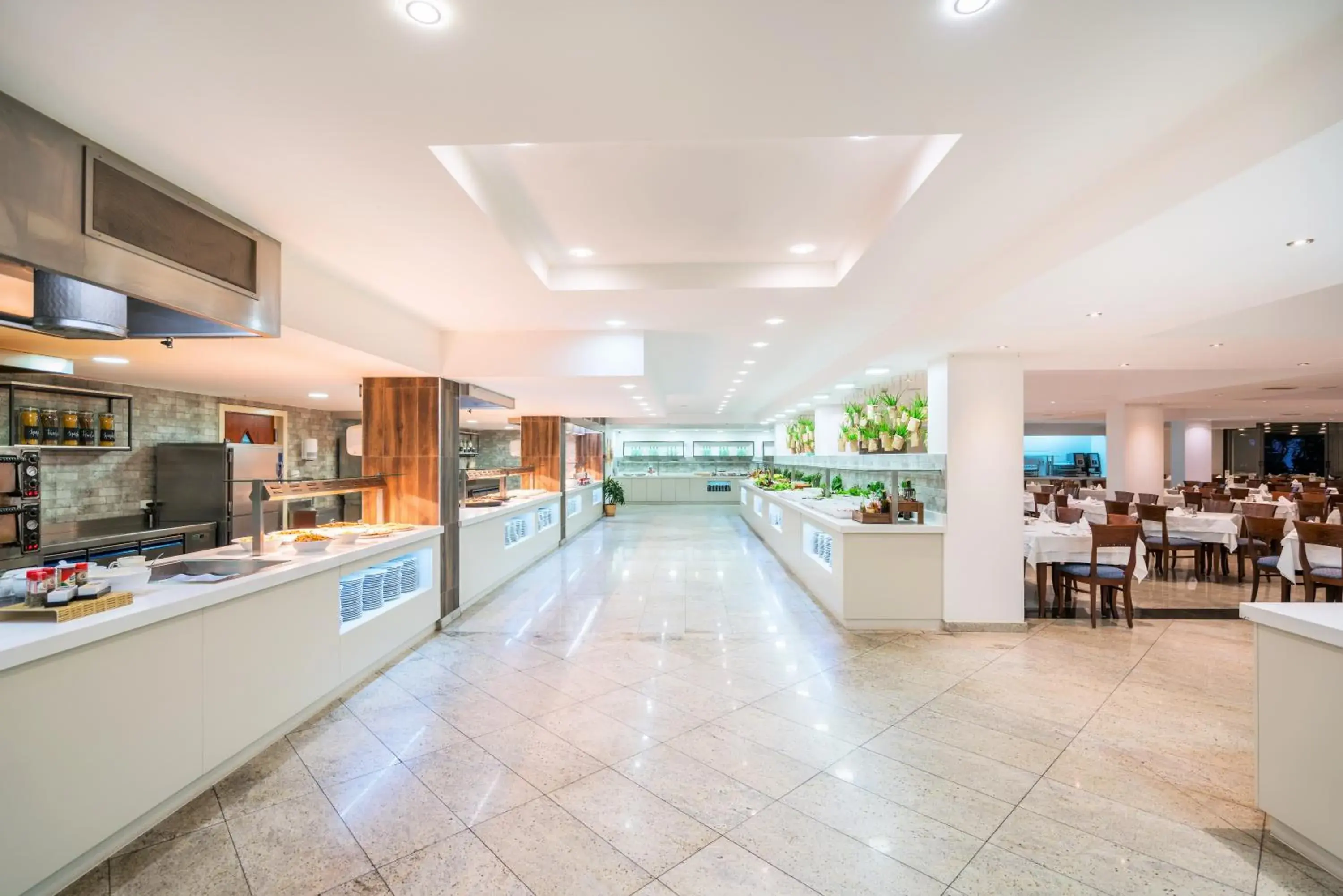 Restaurant/places to eat in Iberostar Waves Bellevue All Inclusive Restaurant/places to eat in Iberostar Waves Bellevue All Inclusive