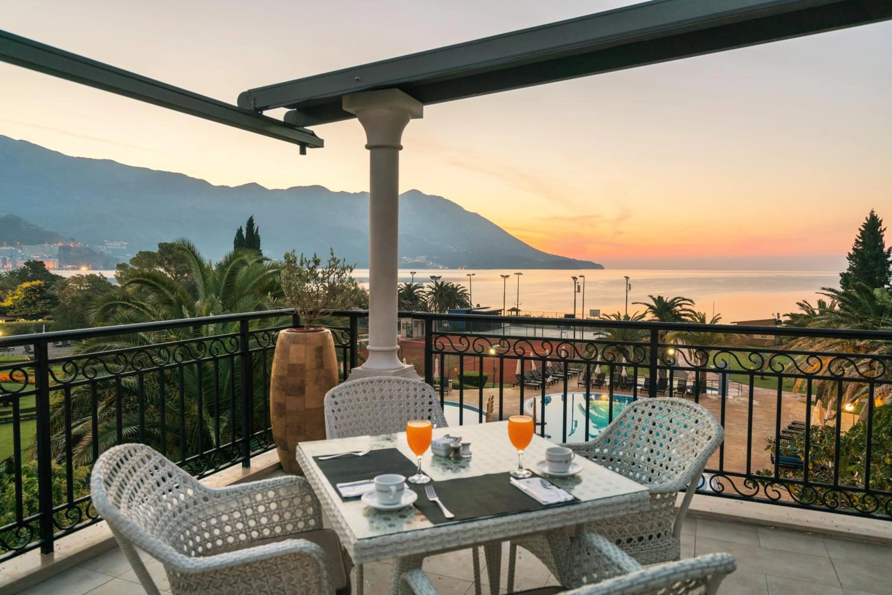 Restaurant/places to eat in Iberostar Waves Bellevue All Inclusive