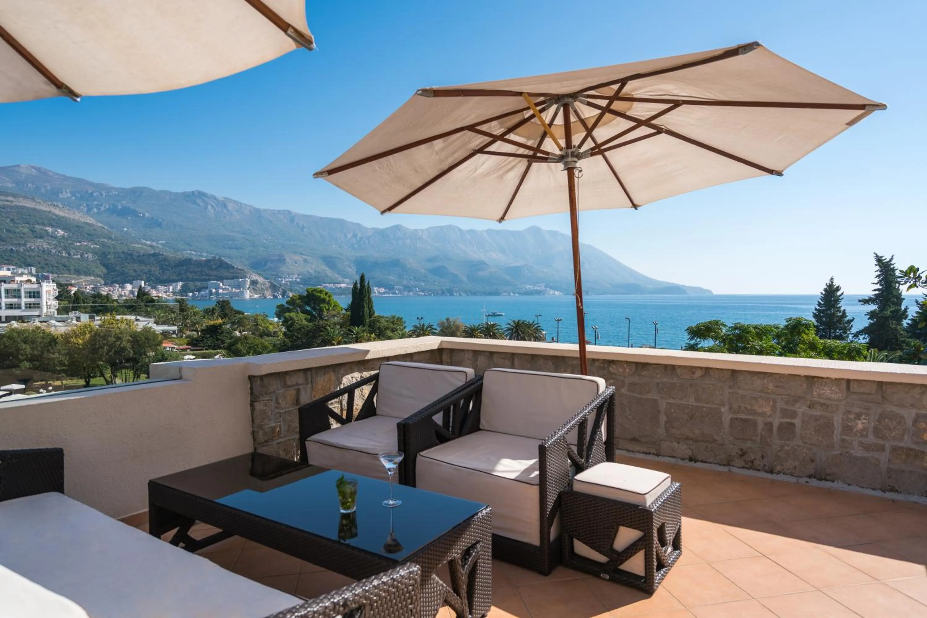 Patio in Iberostar Waves Bellevue All Inclusive