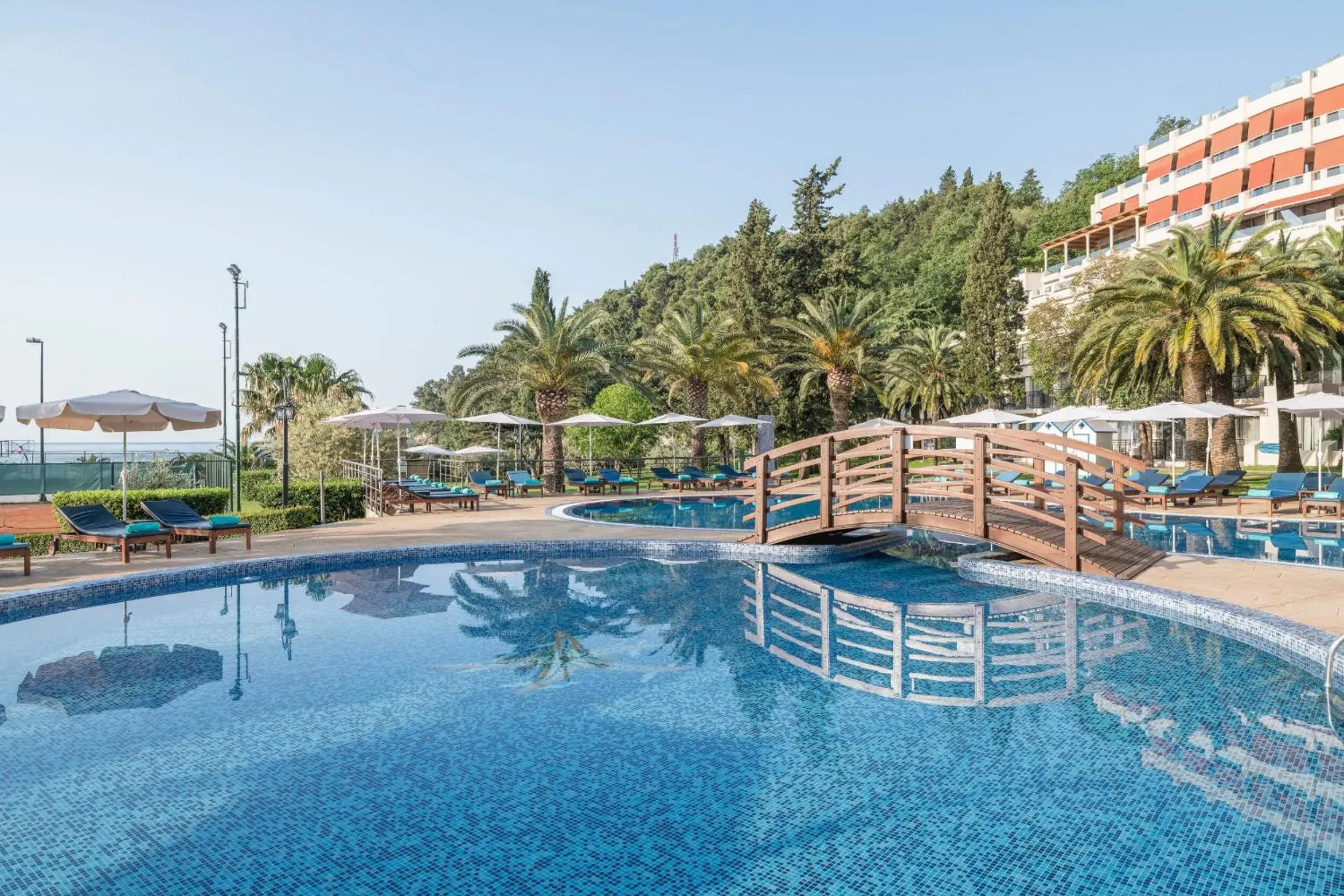 Swimming pool in Iberostar Waves Bellevue All Inclusive Swimming pool in Iberostar Waves Bellevue All Inclusive