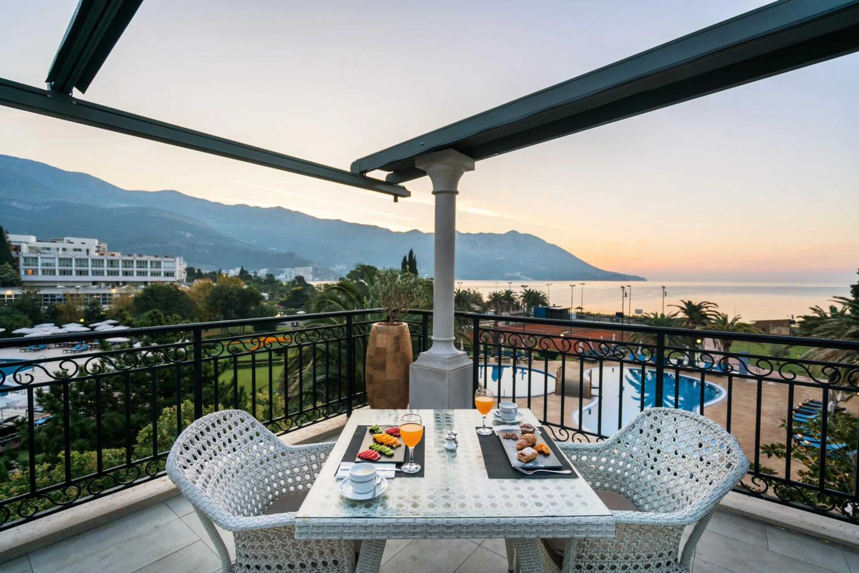 Restaurant/places to eat in Iberostar Waves Bellevue All Inclusive