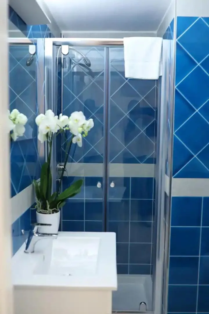 Shower in NANNI LOFT HOUSE