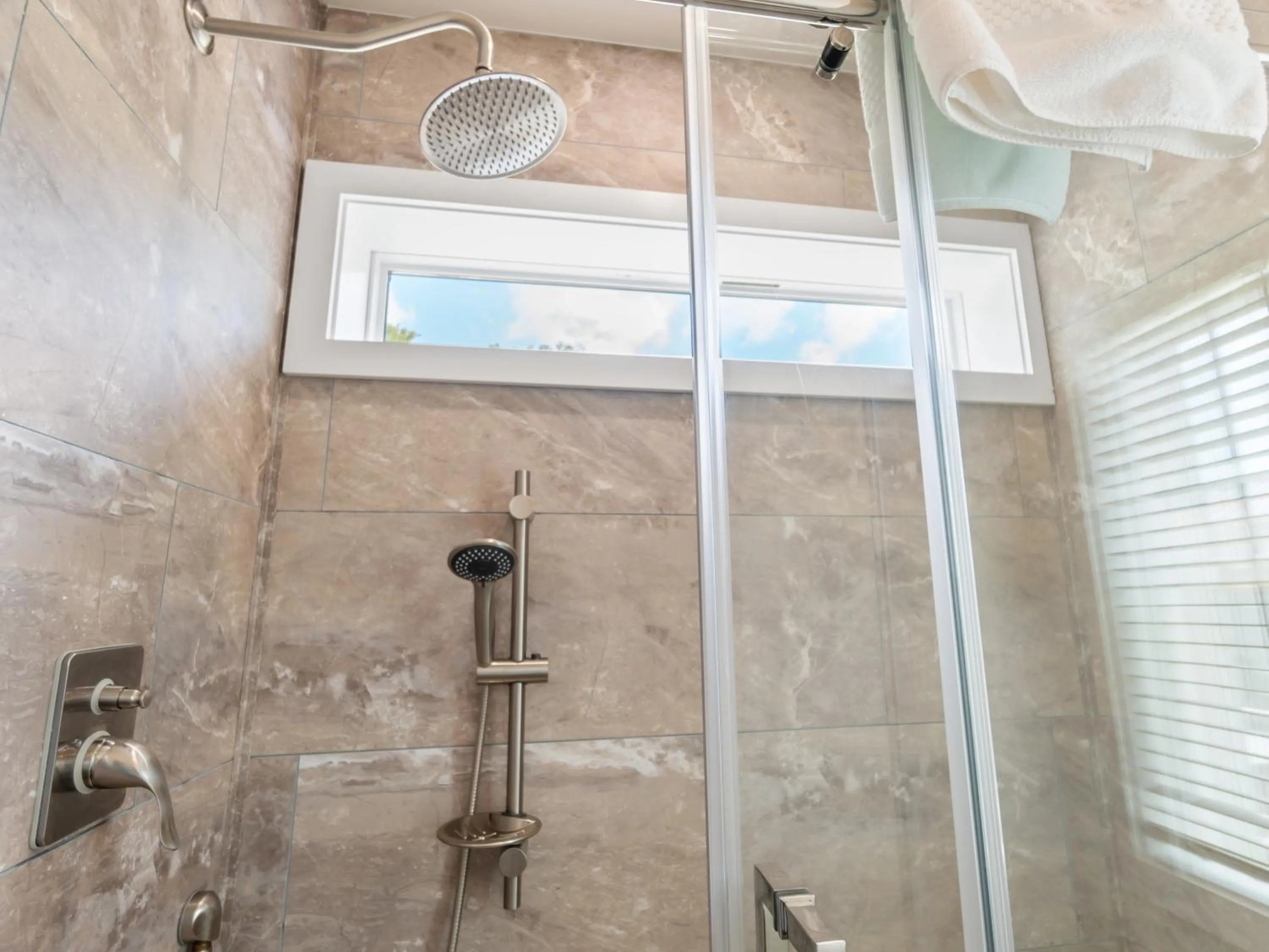 Shower in Shore Point Cottages