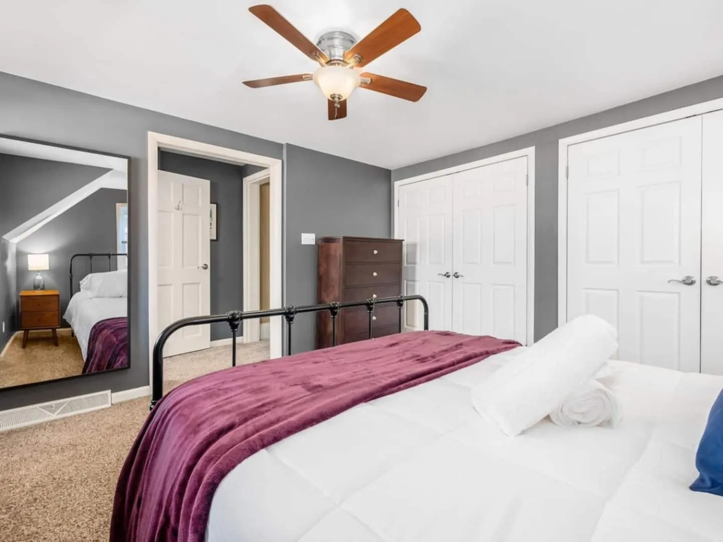 Bed in Pet-Friendly German Village Haus Wifi Walkable