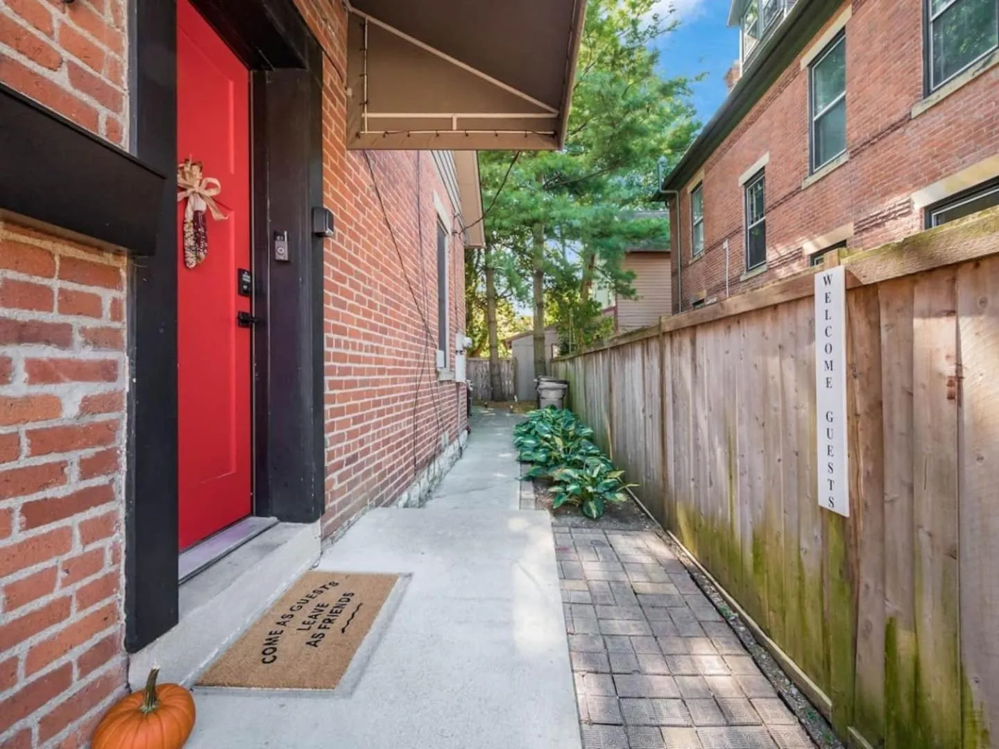 Pet-Friendly German Village Haus Wifi Walkable