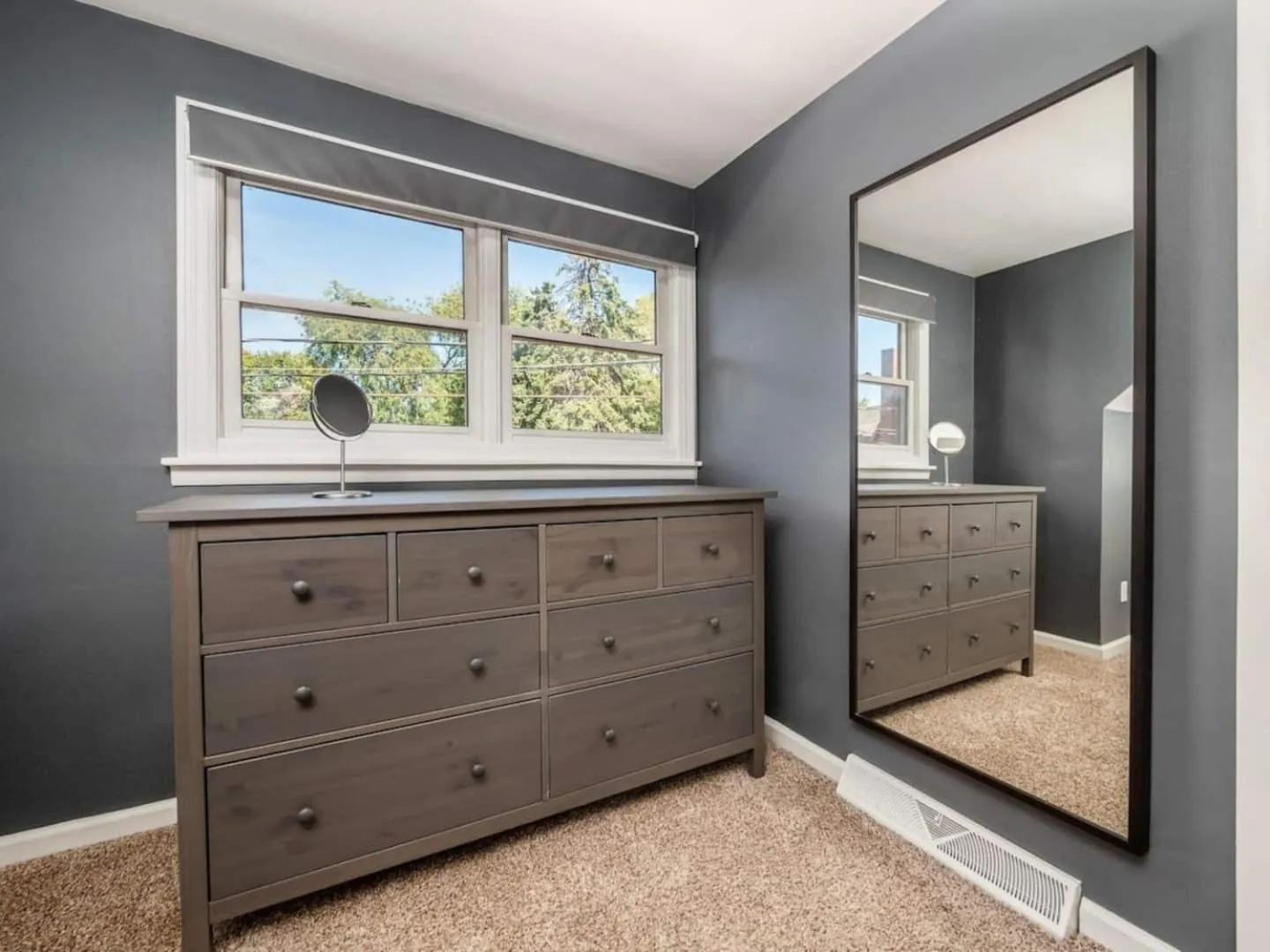 Pet-Friendly German Village Haus Wifi Walkable