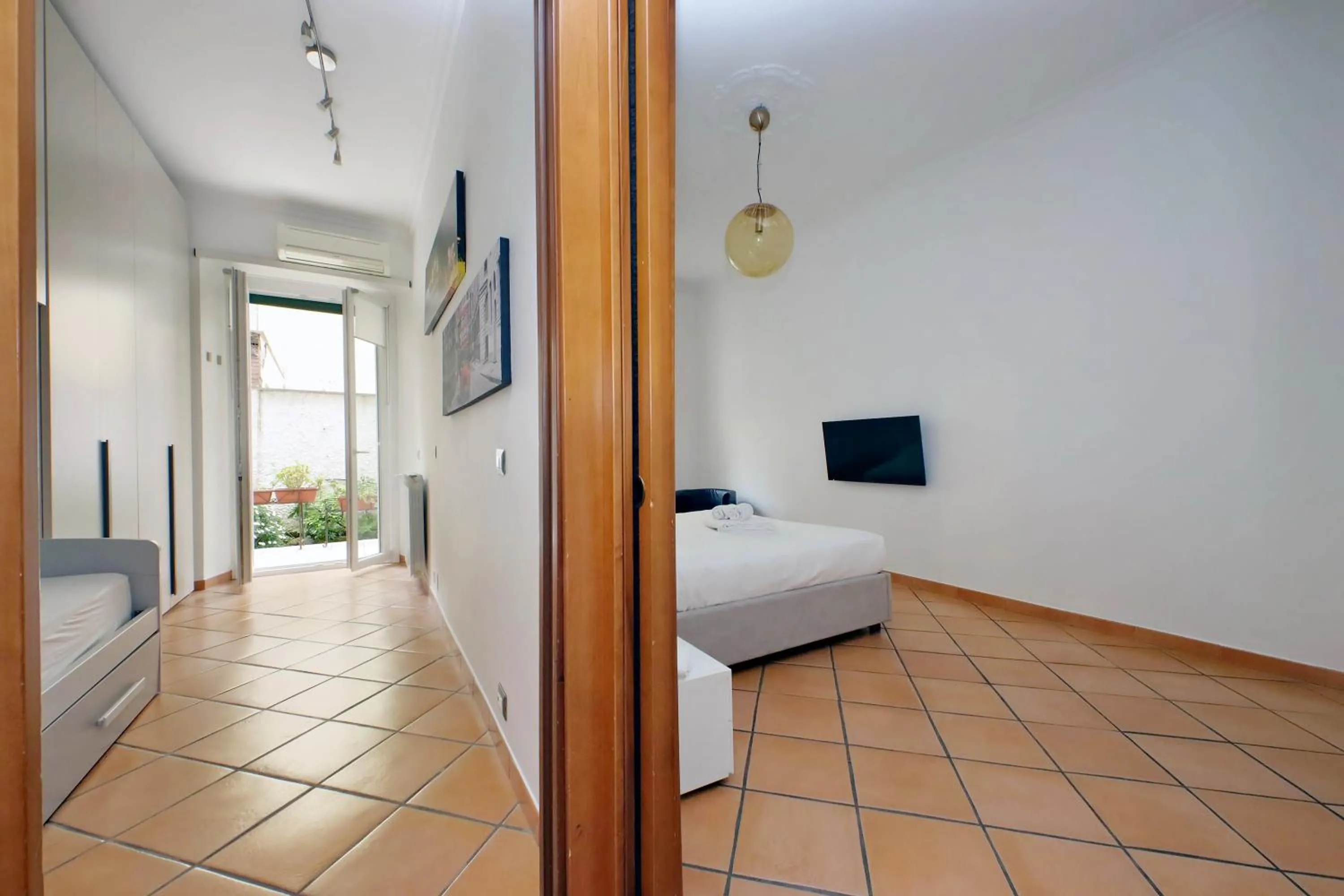 Photo of the whole room, Bed in suity I cozy anglona apartment
