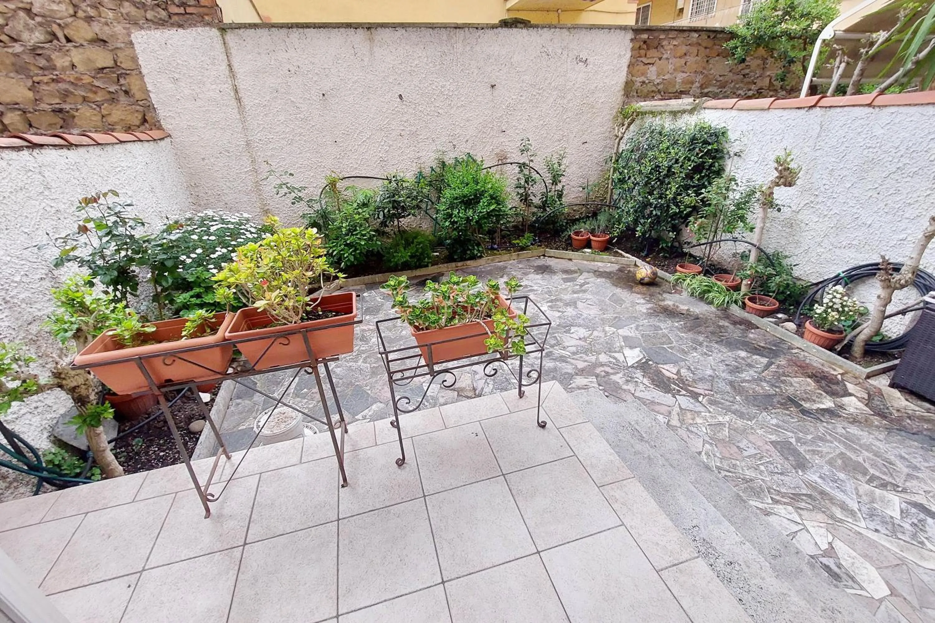 Patio in suity I cozy anglona apartment
